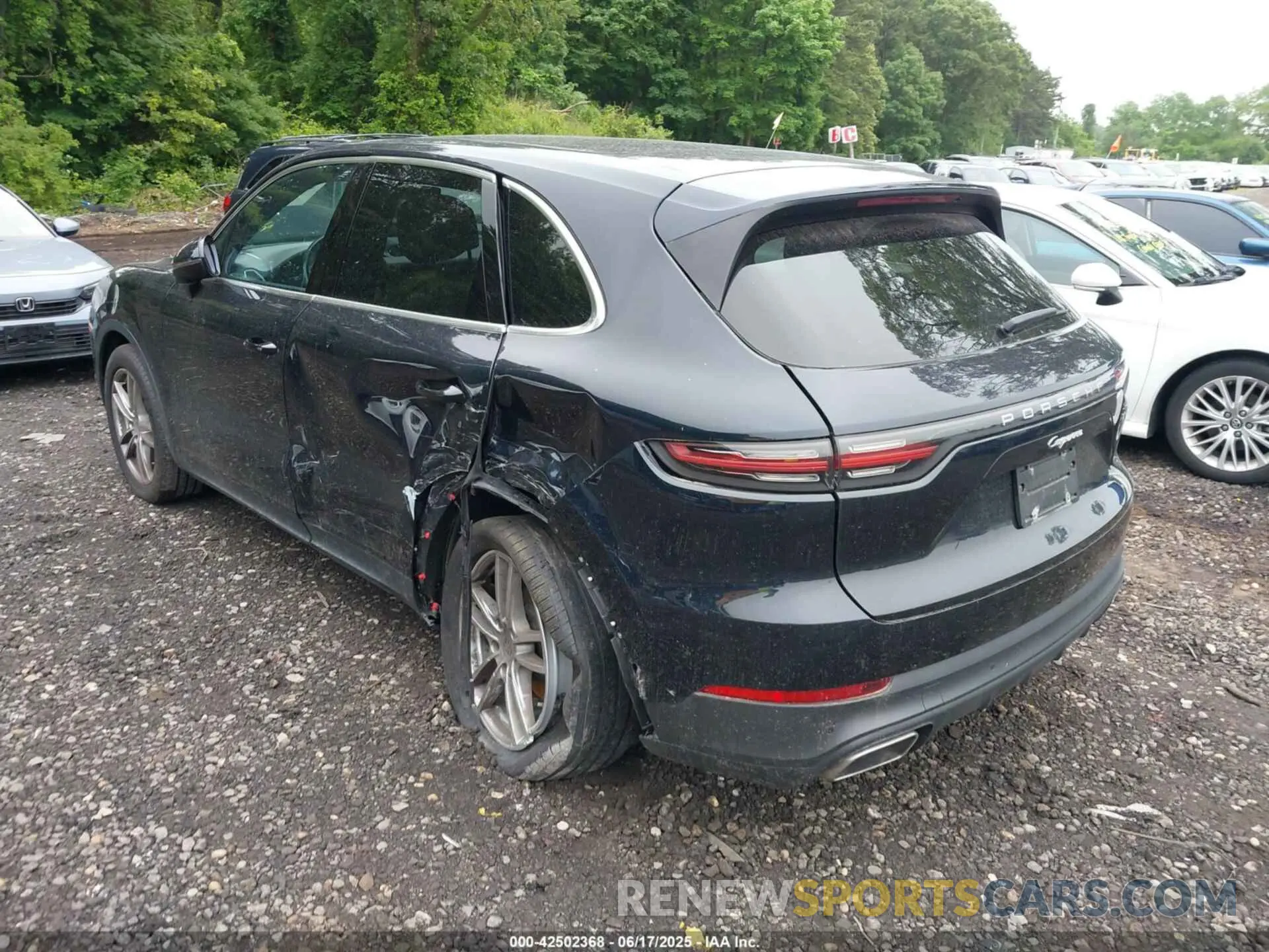 3 Photograph of a damaged car WP1AA2AY5KDA17503 PORSCHE CAYENNE 2019