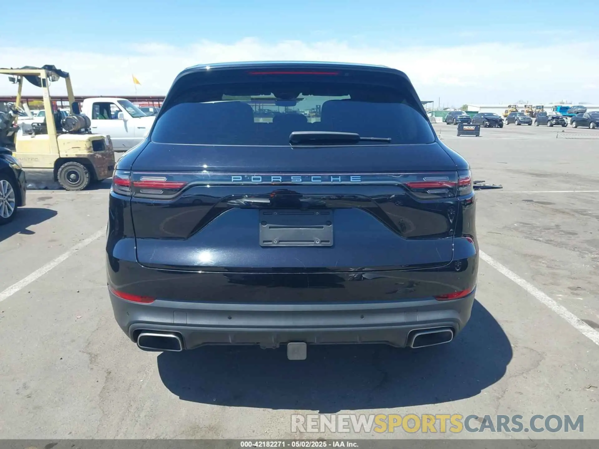 17 Photograph of a damaged car WP1AA2AY5KDA19056 PORSCHE CAYENNE 2019