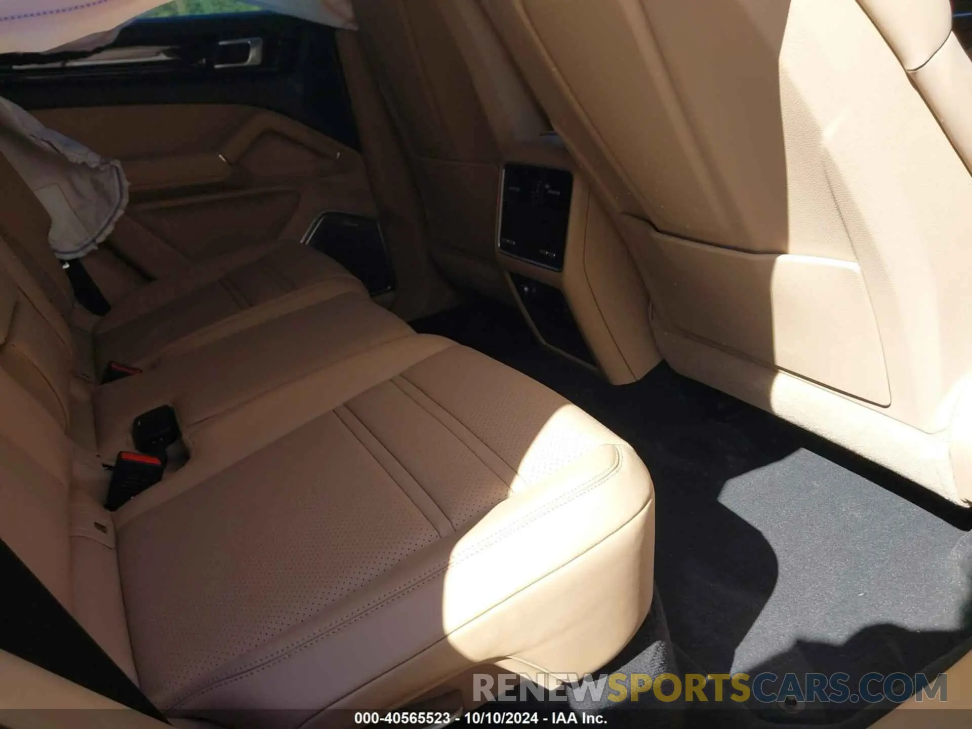 8 Photograph of a damaged car WP1AA2AY6KDA02346 PORSCHE CAYENNE 2019