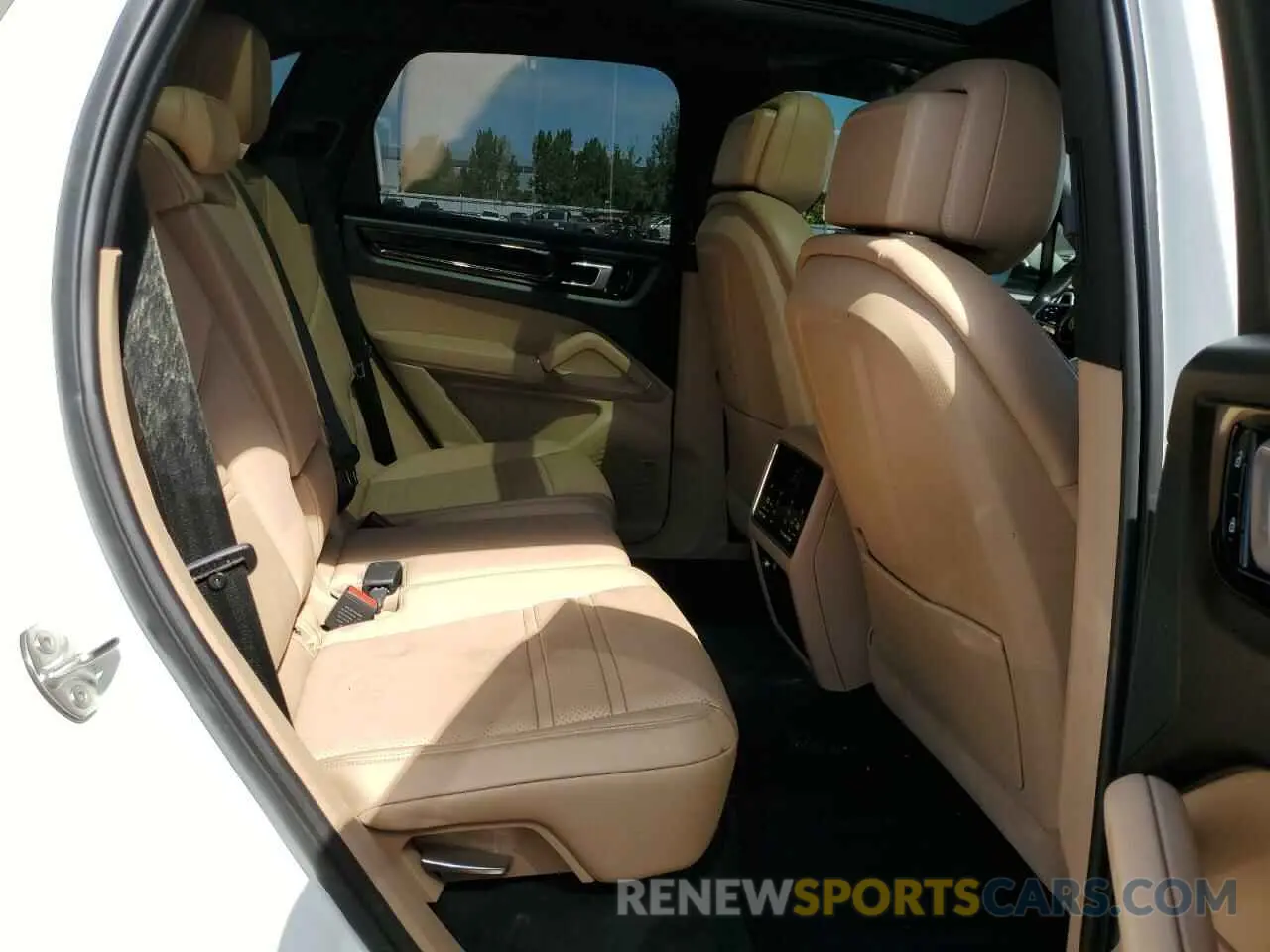 11 Photograph of a damaged car WP1AA2AY6KDA13895 PORSCHE CAYENNE 2019