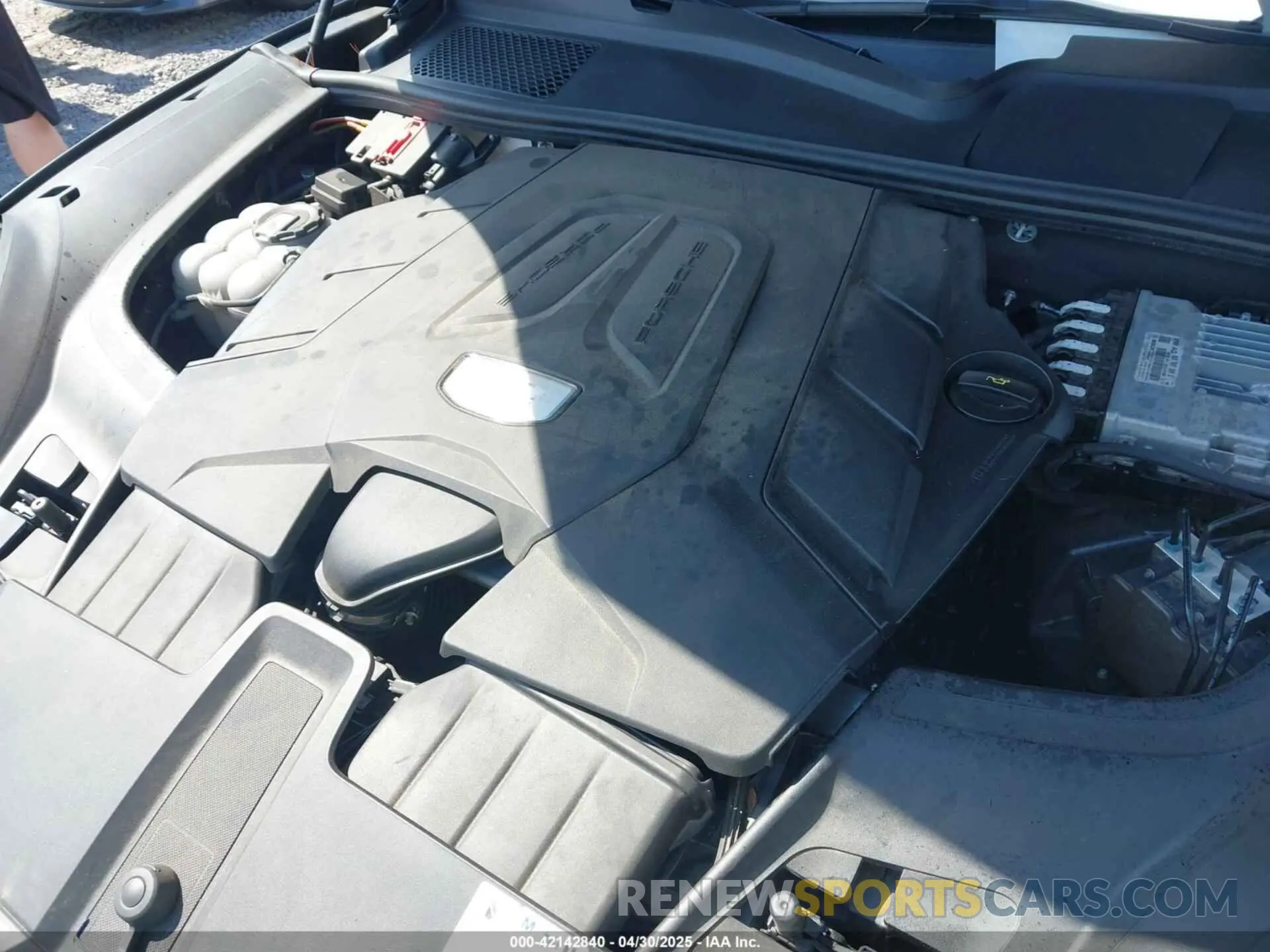 10 Photograph of a damaged car WP1AA2AY7KDA05496 PORSCHE CAYENNE 2019