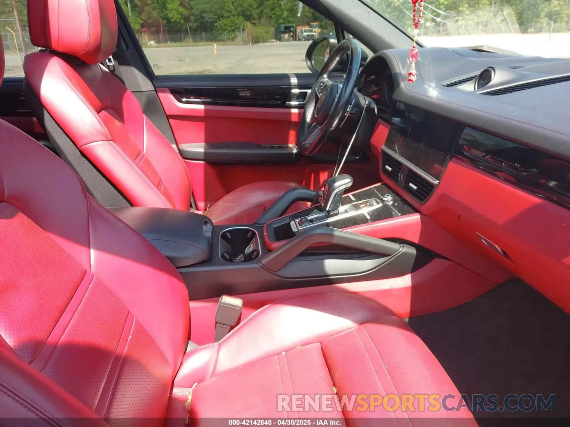 5 Photograph of a damaged car WP1AA2AY7KDA05496 PORSCHE CAYENNE 2019