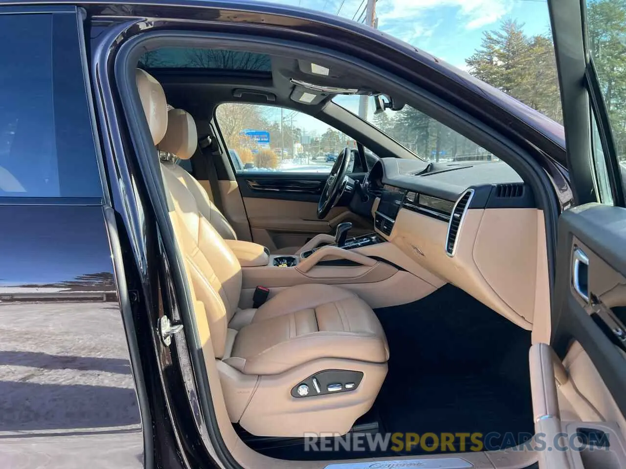 5 Photograph of a damaged car WP1AA2AY7KDA05952 PORSCHE CAYENNE 2019
