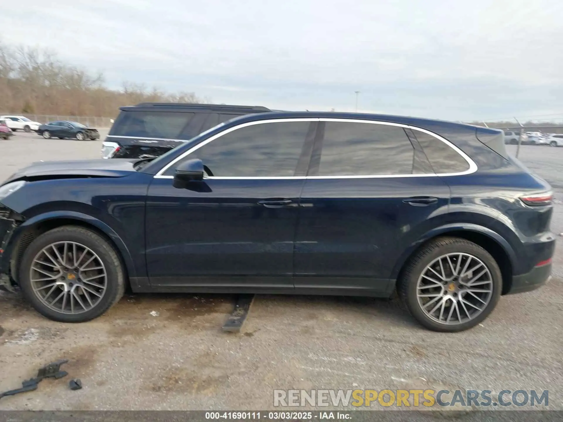 14 Photograph of a damaged car WP1AA2AY8KDA06172 PORSCHE CAYENNE 2019