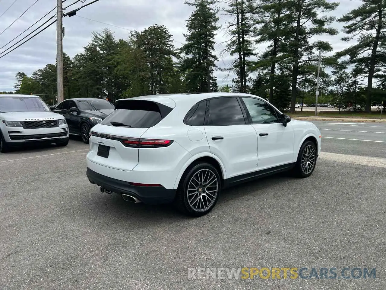 4 Photograph of a damaged car WP1AA2AY8KDA14157 PORSCHE CAYENNE 2019