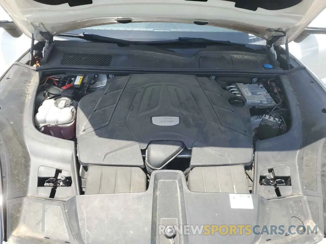 12 Photograph of a damaged car WP1AA2AY9KDA16564 PORSCHE CAYENNE 2019
