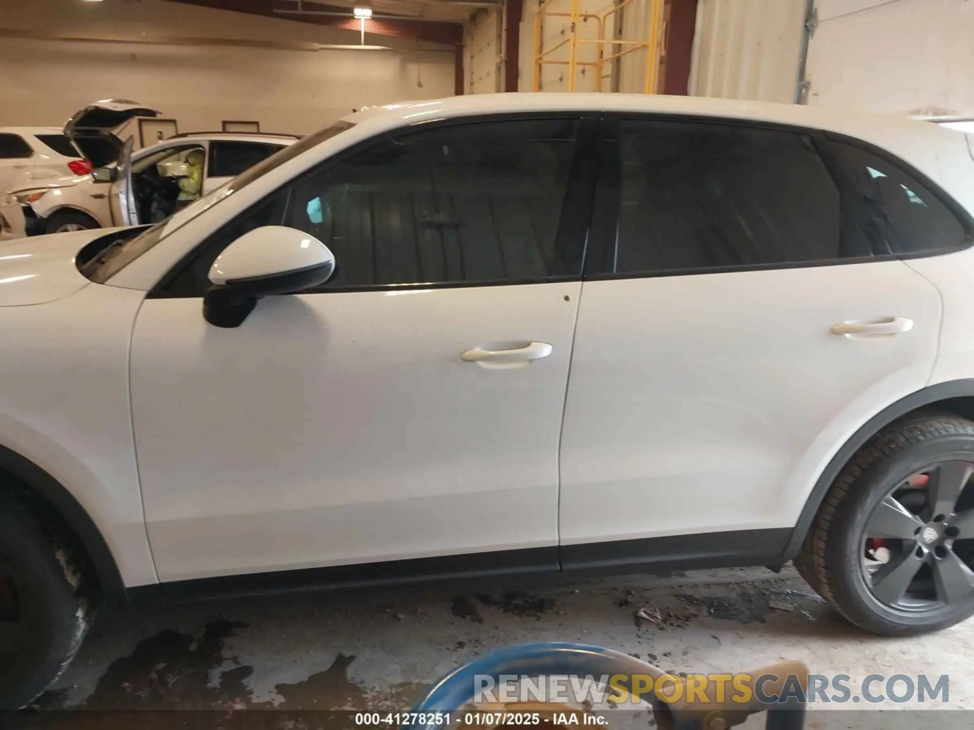14 Photograph of a damaged car WP1AA2AYXKDA01684 PORSCHE CAYENNE 2019