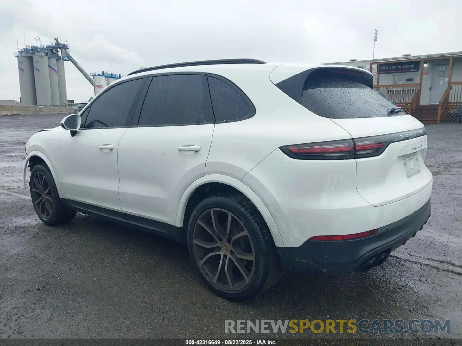 3 Photograph of a damaged car WP1AB2AY2KDA64548 PORSCHE CAYENNE 2019