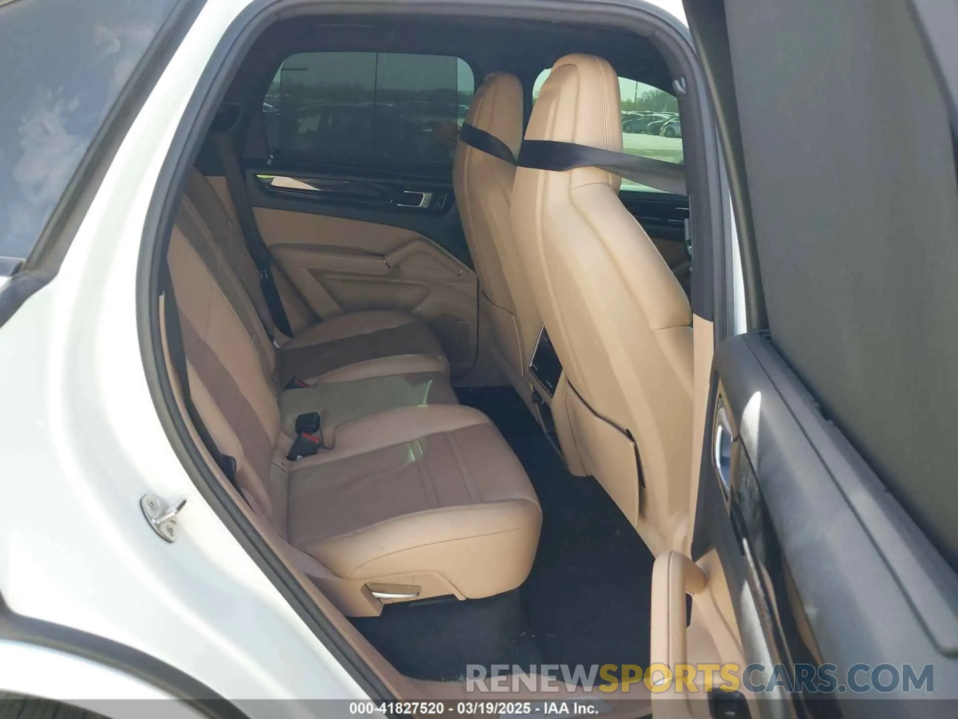 8 Photograph of a damaged car WP1AB2AY7KDA64786 PORSCHE CAYENNE 2019