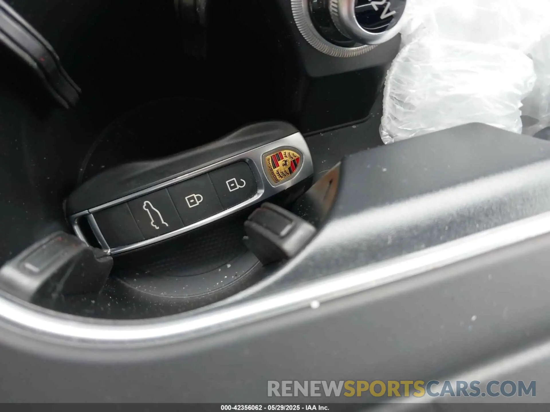 11 Photograph of a damaged car WP1AB2AYXKDA61171 PORSCHE CAYENNE 2019