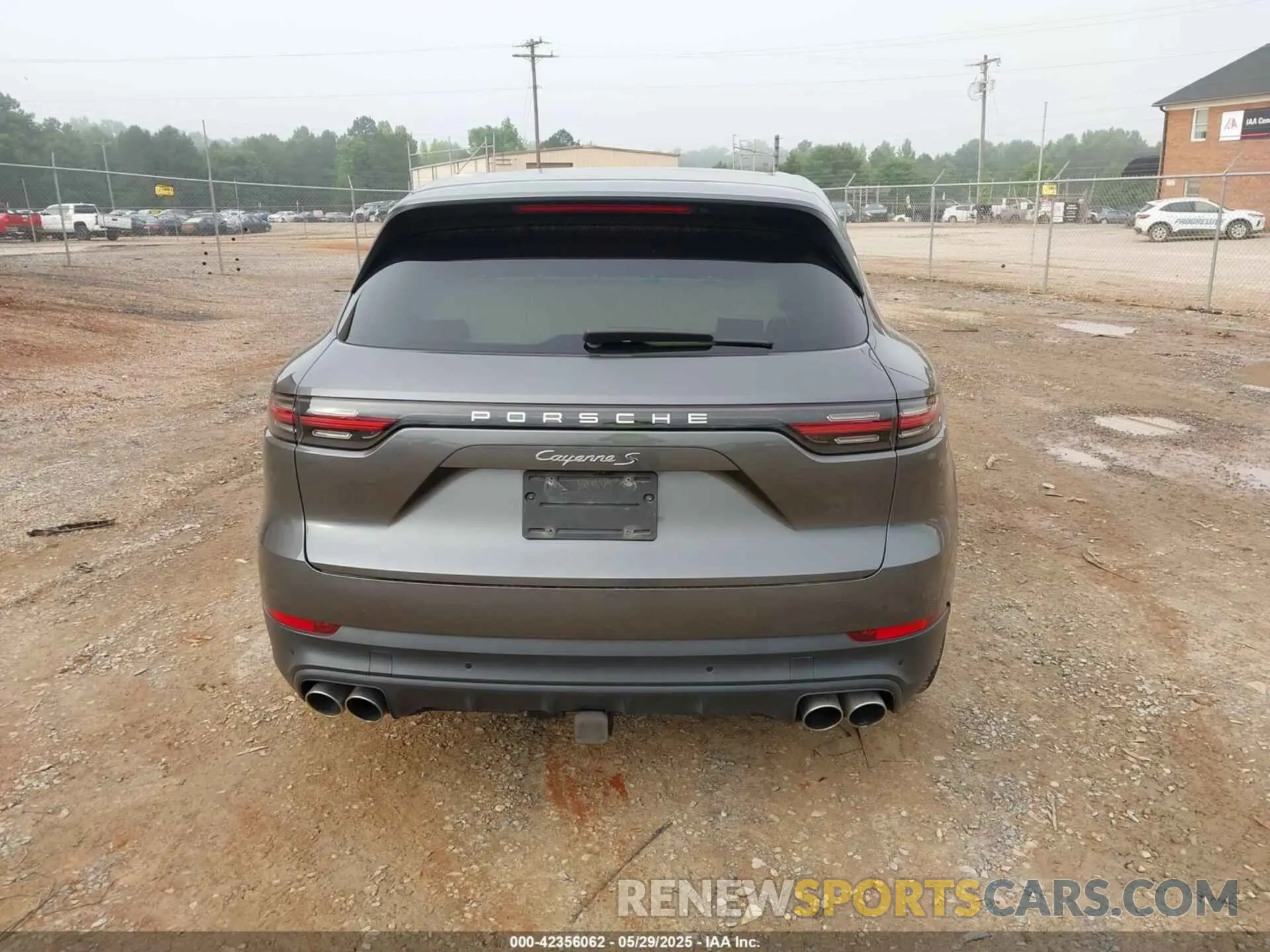 17 Photograph of a damaged car WP1AB2AYXKDA61171 PORSCHE CAYENNE 2019