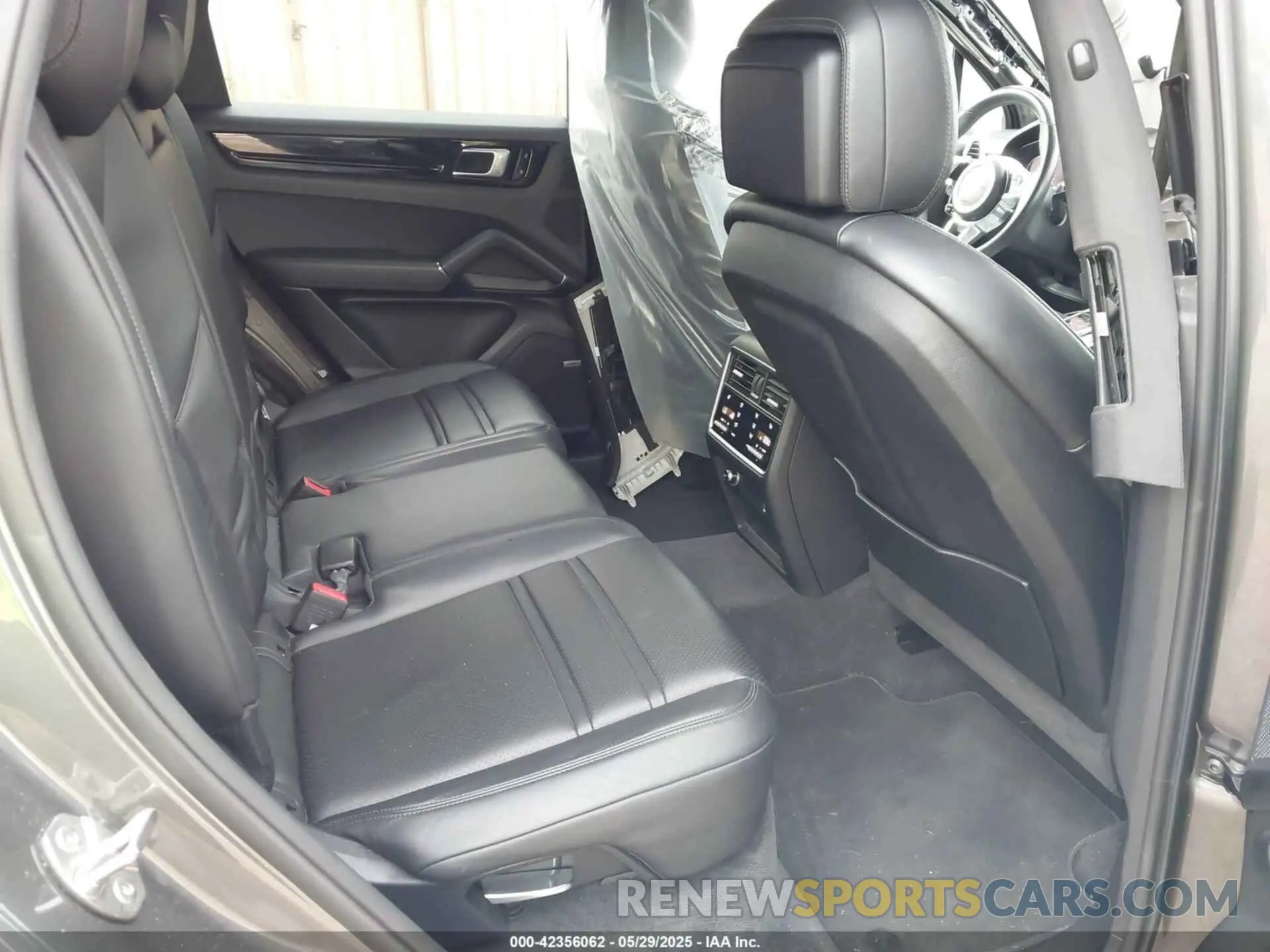 8 Photograph of a damaged car WP1AB2AYXKDA61171 PORSCHE CAYENNE 2019