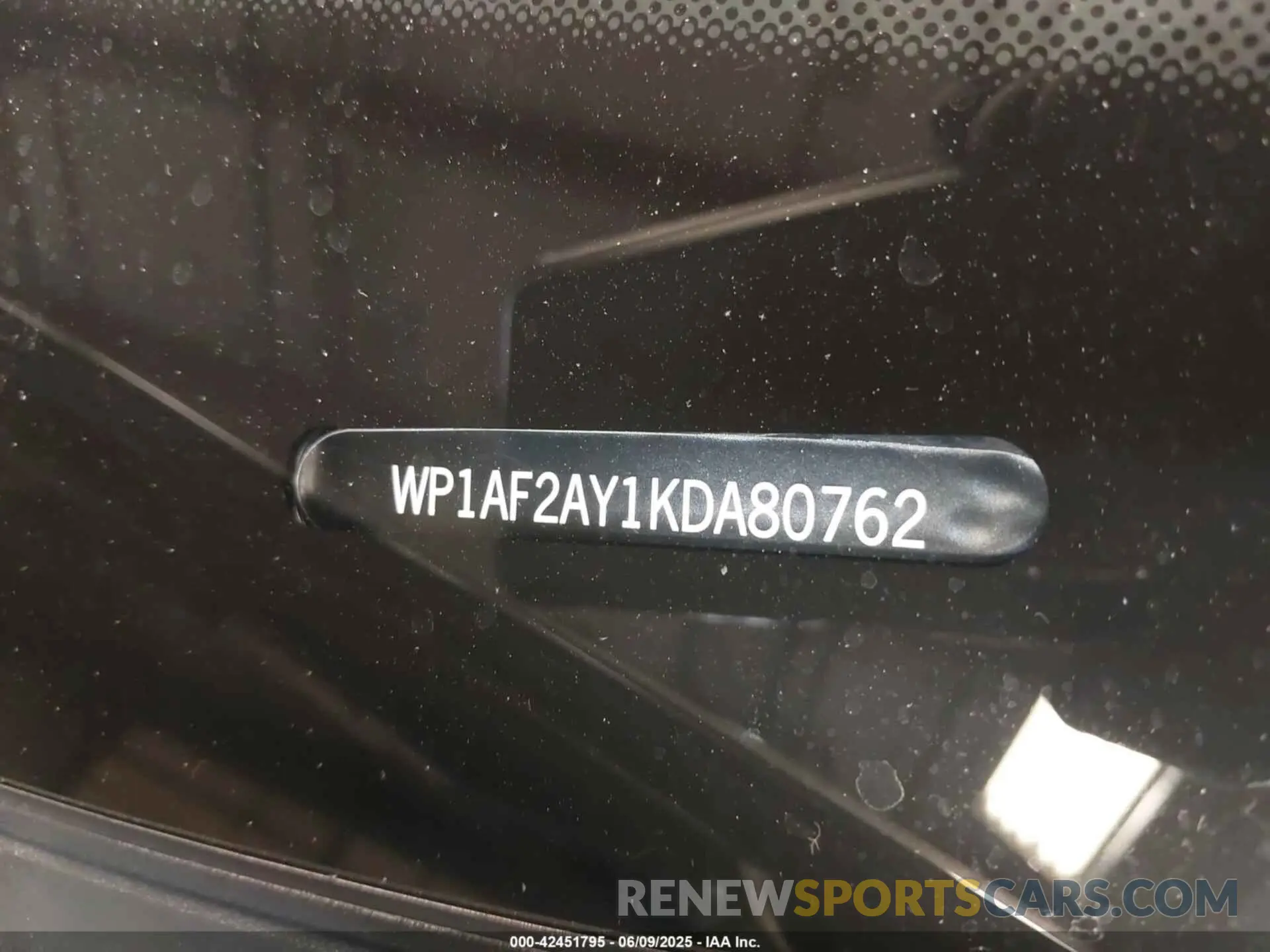 17 Photograph of a damaged car WP1AF2AY1KDA80762 PORSCHE CAYENNE 2019