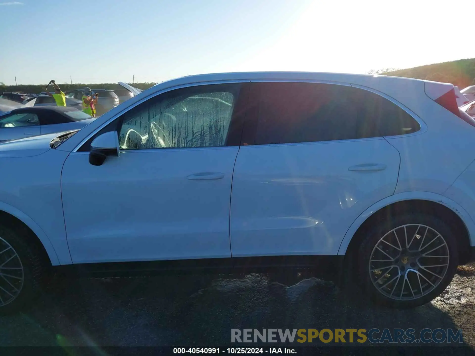 14 Photograph of a damaged car WP1AA2AY0LDA05096 PORSCHE CAYENNE 2020