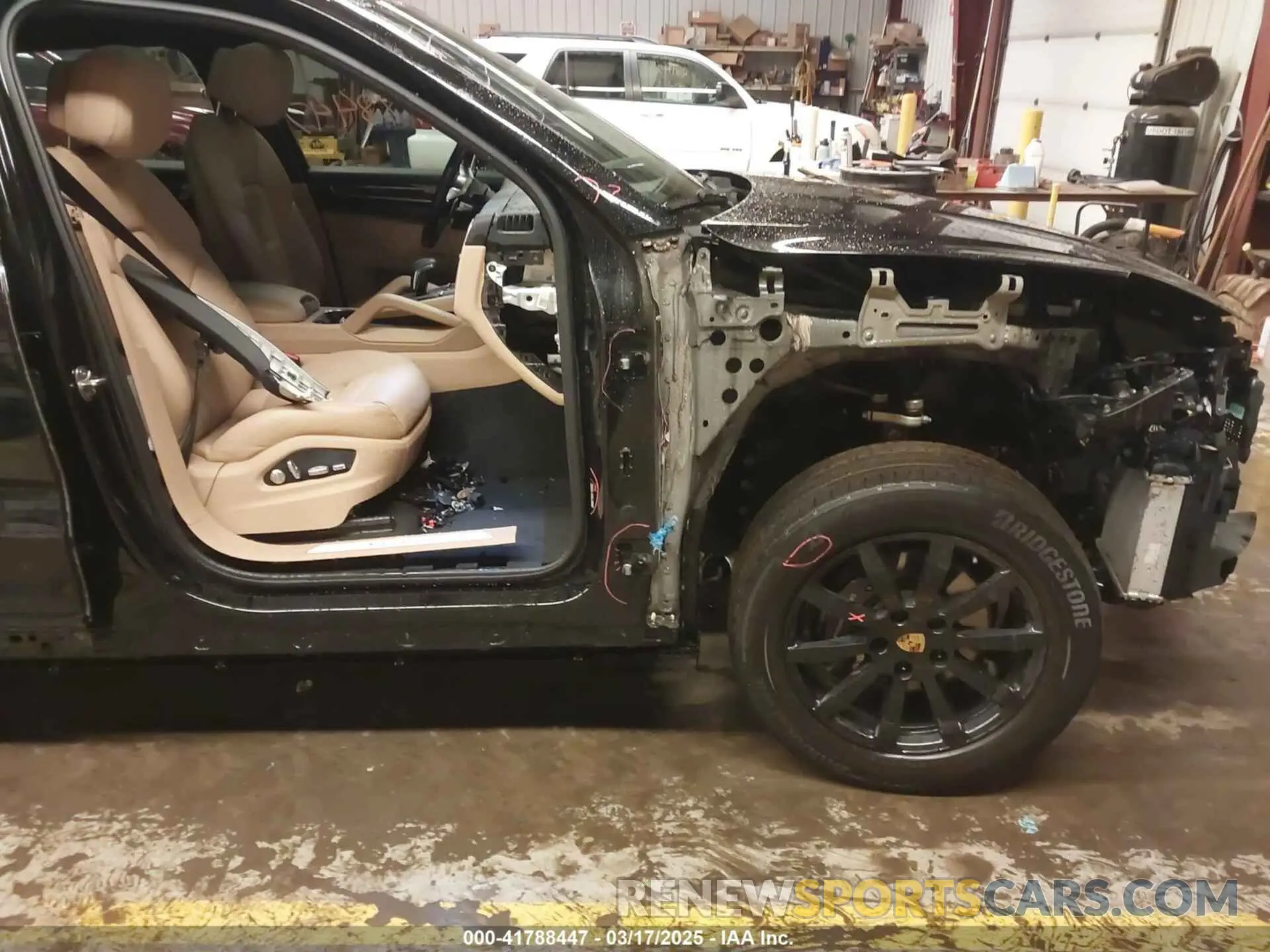 18 Photograph of a damaged car WP1AA2AY1LDA06726 PORSCHE CAYENNE 2020