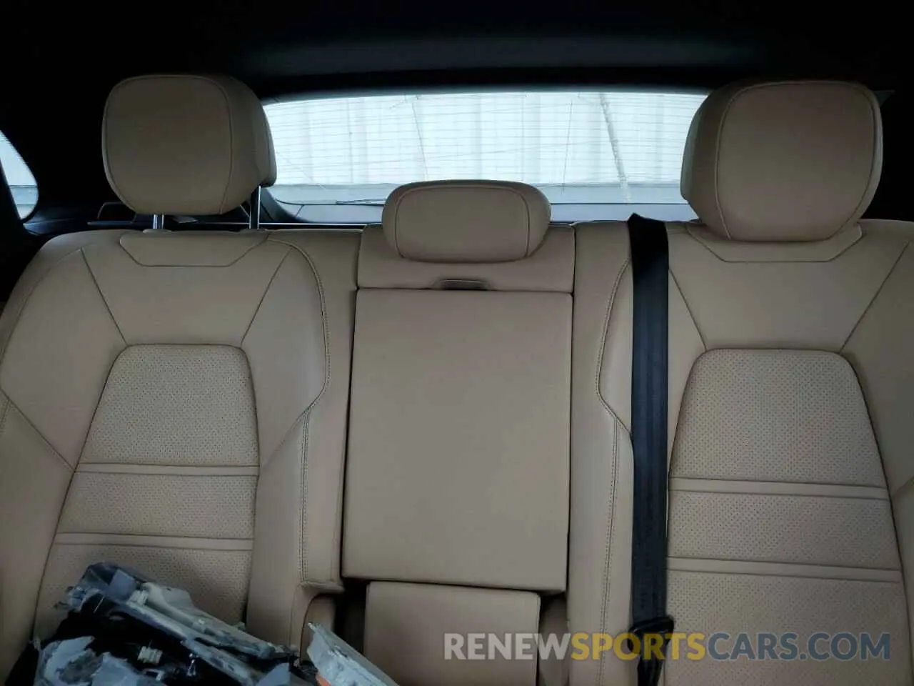 10 Photograph of a damaged car WP1AA2AY2LDA09800 PORSCHE CAYENNE 2020