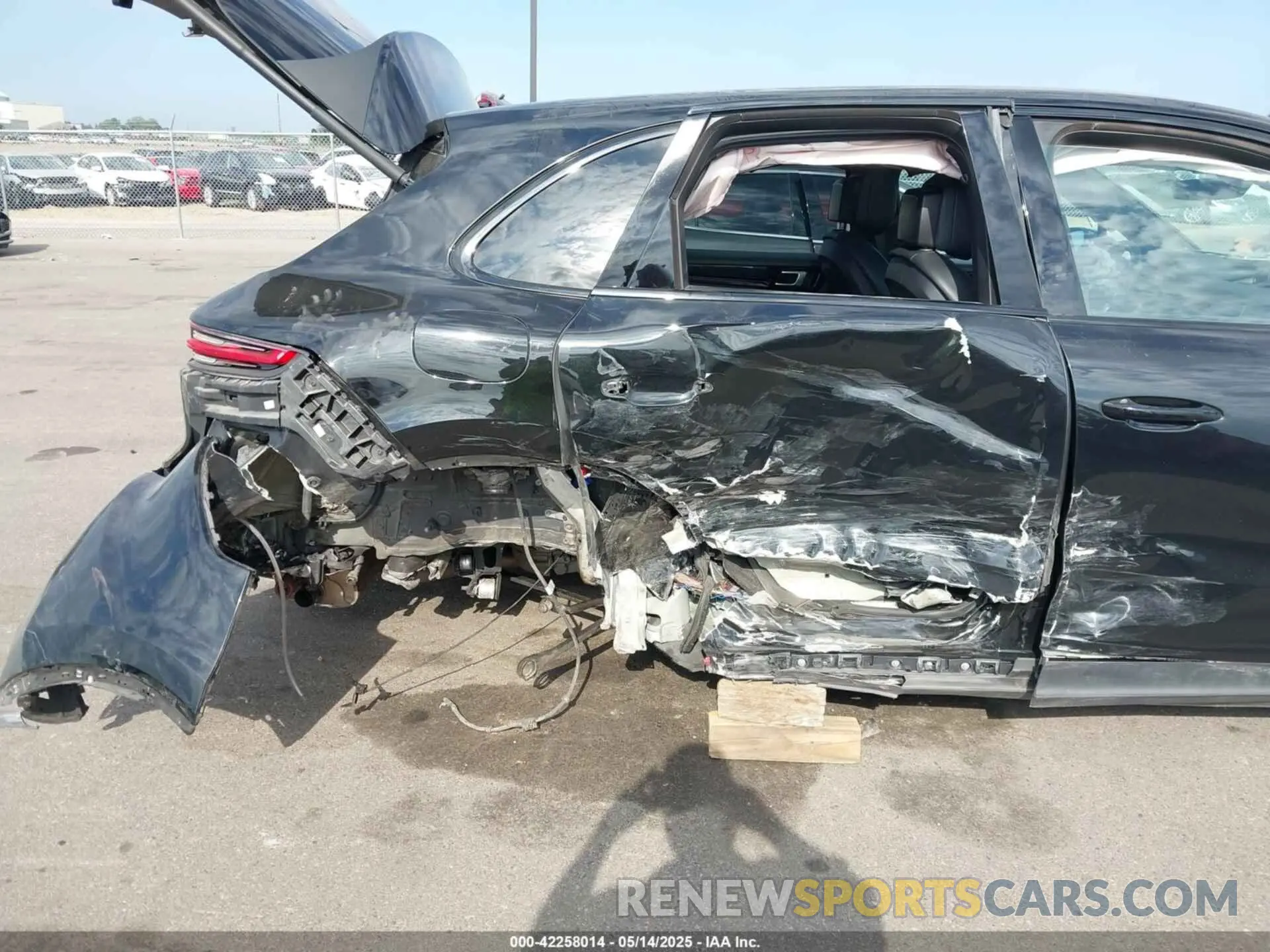 6 Photograph of a damaged car WP1AA2AY7LDA01031 PORSCHE CAYENNE 2020