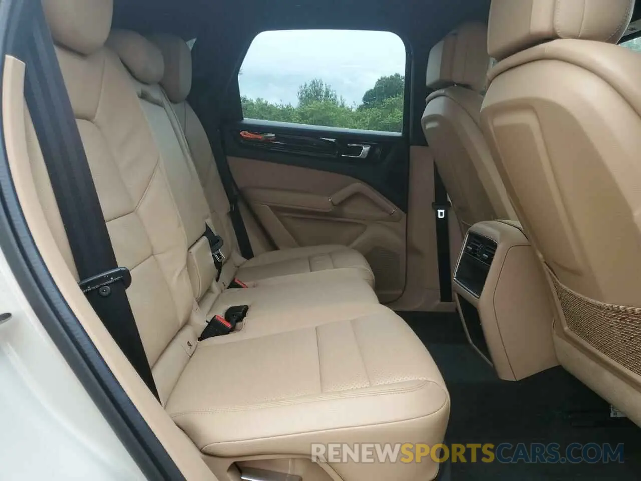 11 Photograph of a damaged car WP1AA2AY7LDA08996 PORSCHE CAYENNE 2020