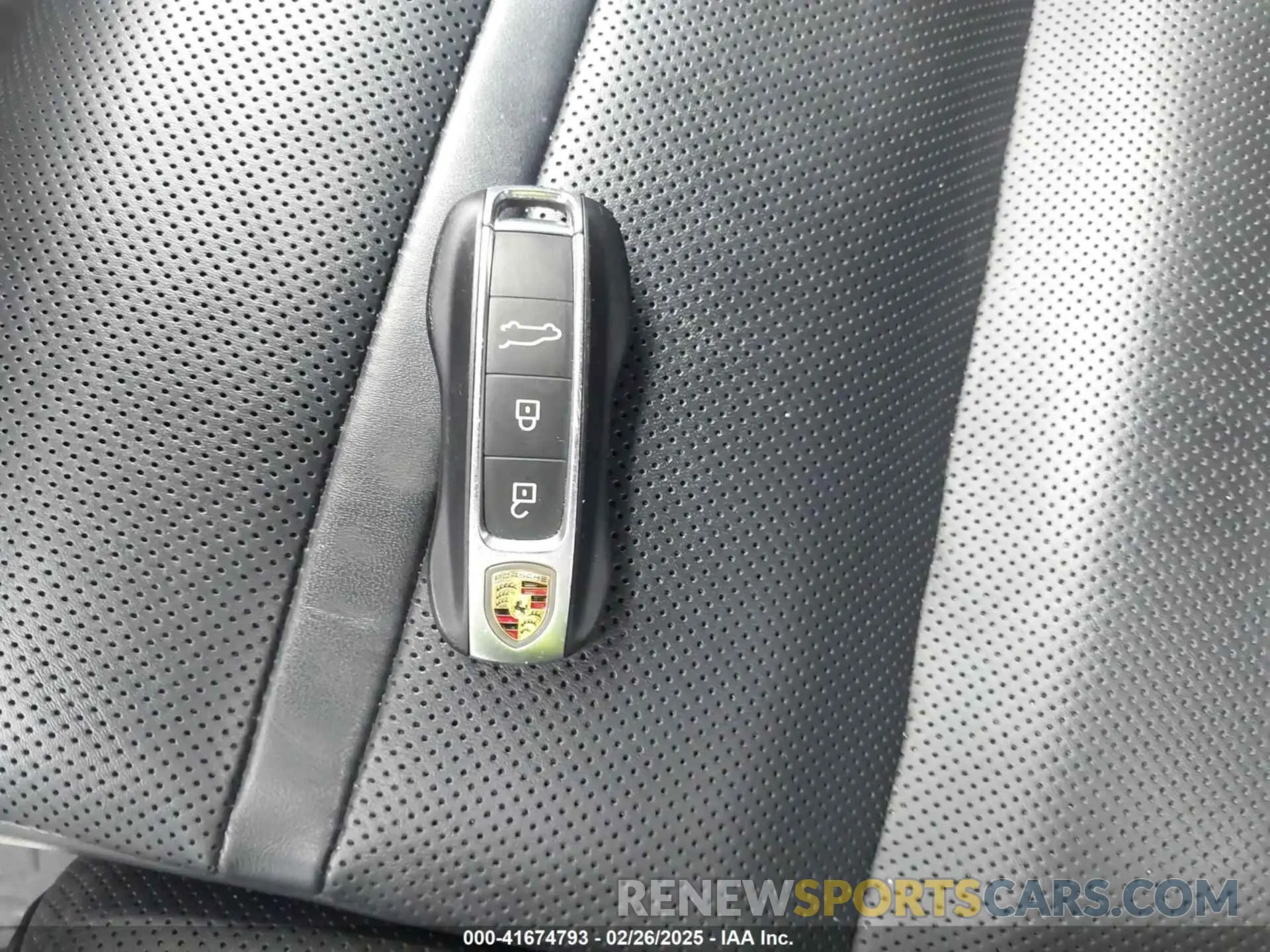 11 Photograph of a damaged car WP1AA2AYXLDA01167 PORSCHE CAYENNE 2020