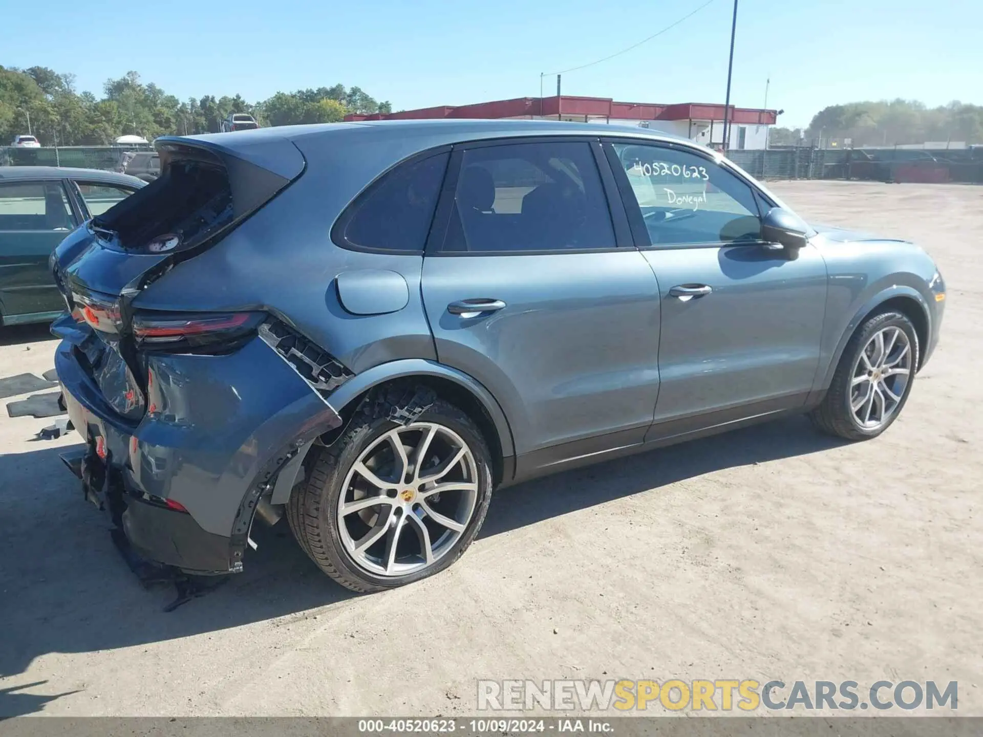 4 Photograph of a damaged car WP1AA2AYXLDA04523 PORSCHE CAYENNE 2020