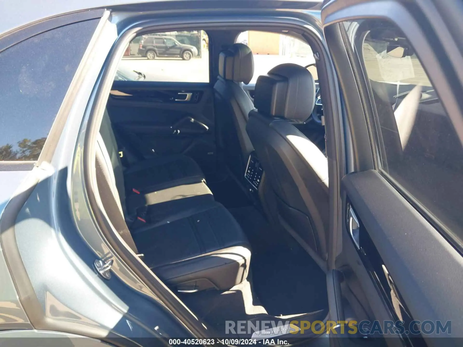8 Photograph of a damaged car WP1AA2AYXLDA04523 PORSCHE CAYENNE 2020
