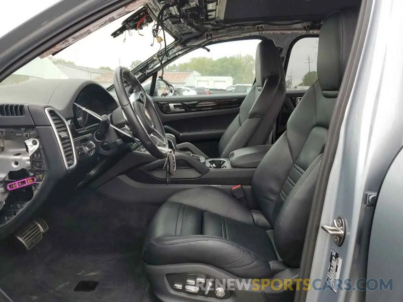 7 Photograph of a damaged car WP1AB2AY8LDA27666 PORSCHE CAYENNE 2020
