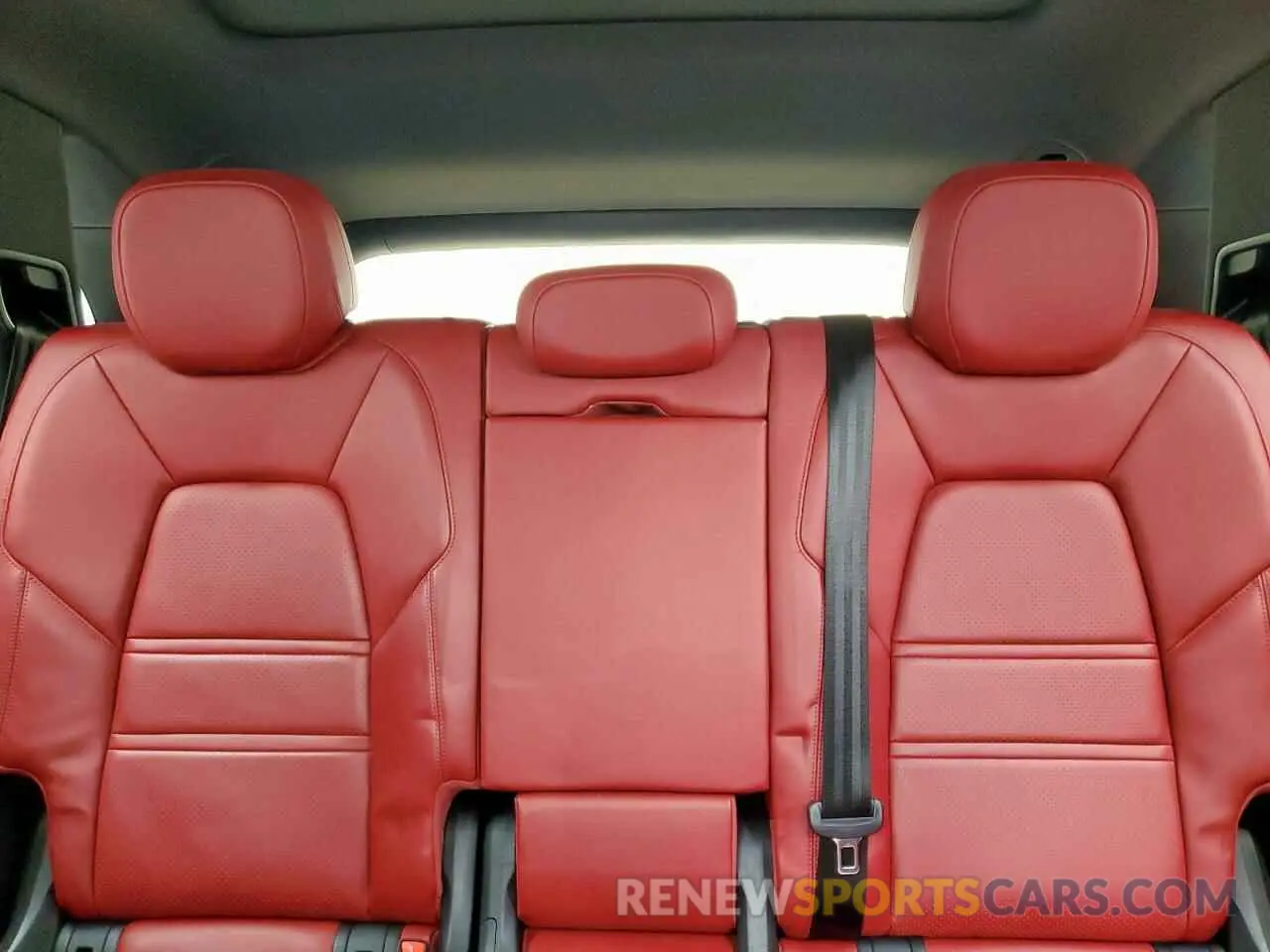 10 Photograph of a damaged car WP1AE2AY4LDA22360 PORSCHE CAYENNE 2020