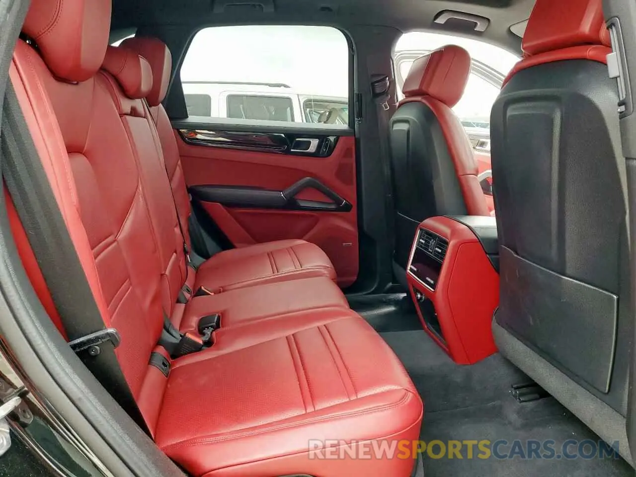 11 Photograph of a damaged car WP1AE2AY4LDA22360 PORSCHE CAYENNE 2020
