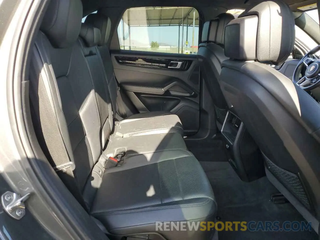 11 Photograph of a damaged car WP1AE2AY8LDA22202 PORSCHE CAYENNE 2020