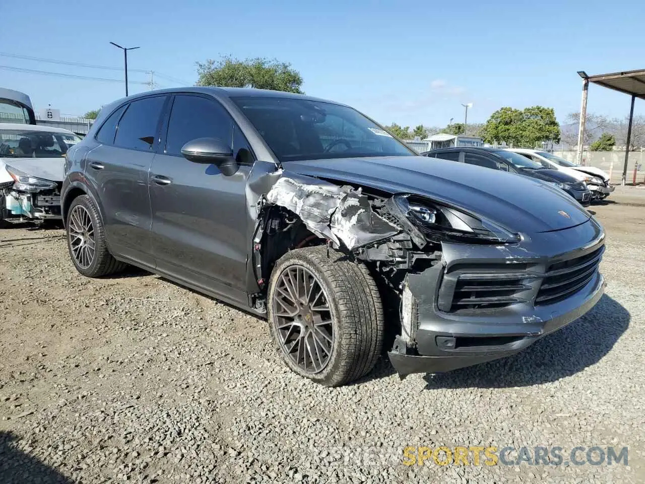 4 Photograph of a damaged car WP1AE2AY8LDA22202 PORSCHE CAYENNE 2020