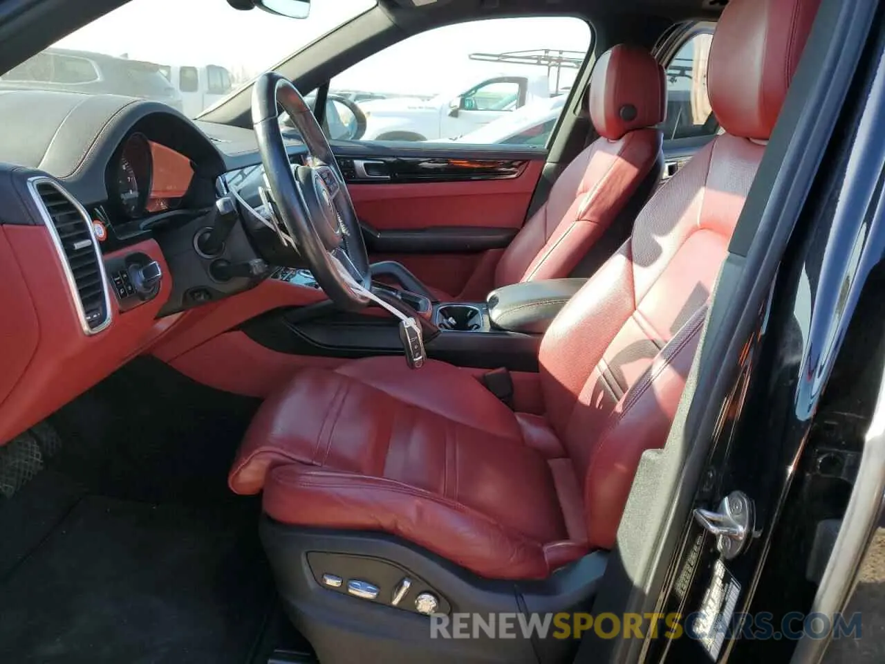 7 Photograph of a damaged car WP1AE2AYXLDA22153 PORSCHE CAYENNE 2020