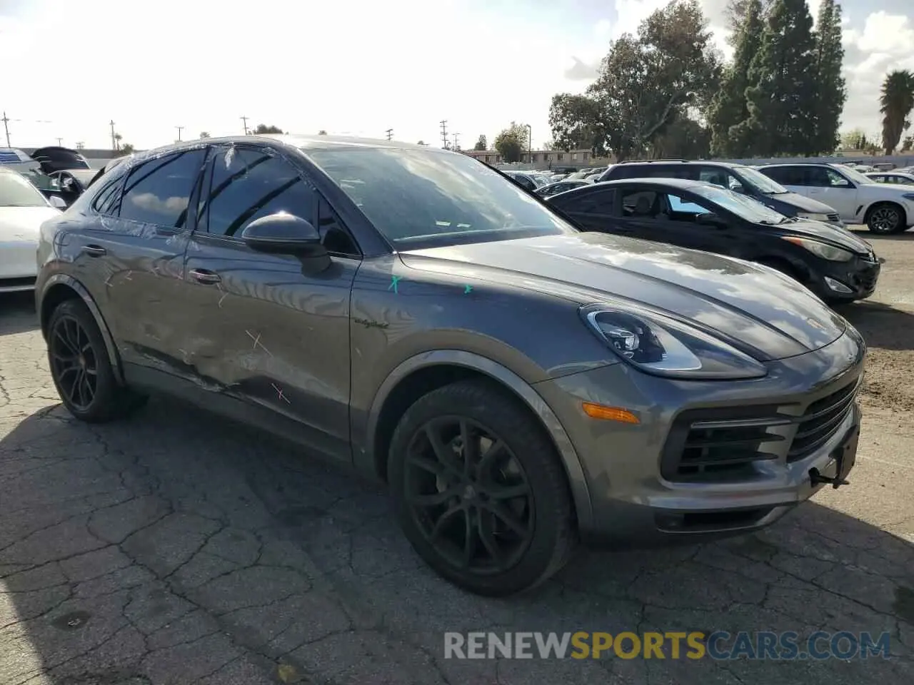 4 Photograph of a damaged car WP1BE2AY3LDA55144 PORSCHE CAYENNE 2020