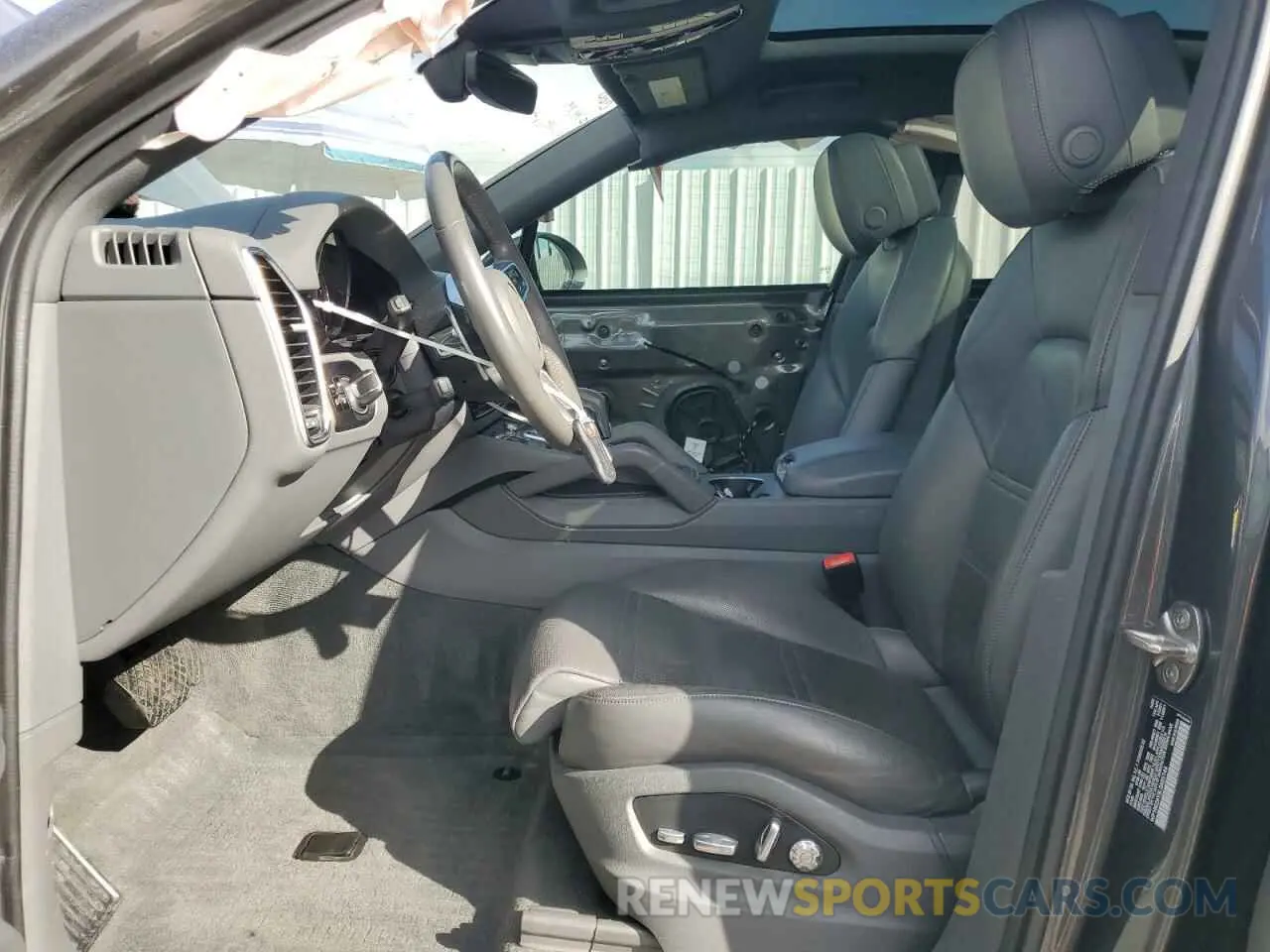 7 Photograph of a damaged car WP1BE2AY3LDA55144 PORSCHE CAYENNE 2020