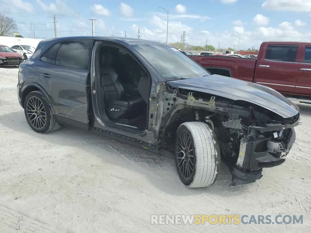 4 Photograph of a damaged car WP1AA2AY2MDA07577 PORSCHE CAYENNE 2021