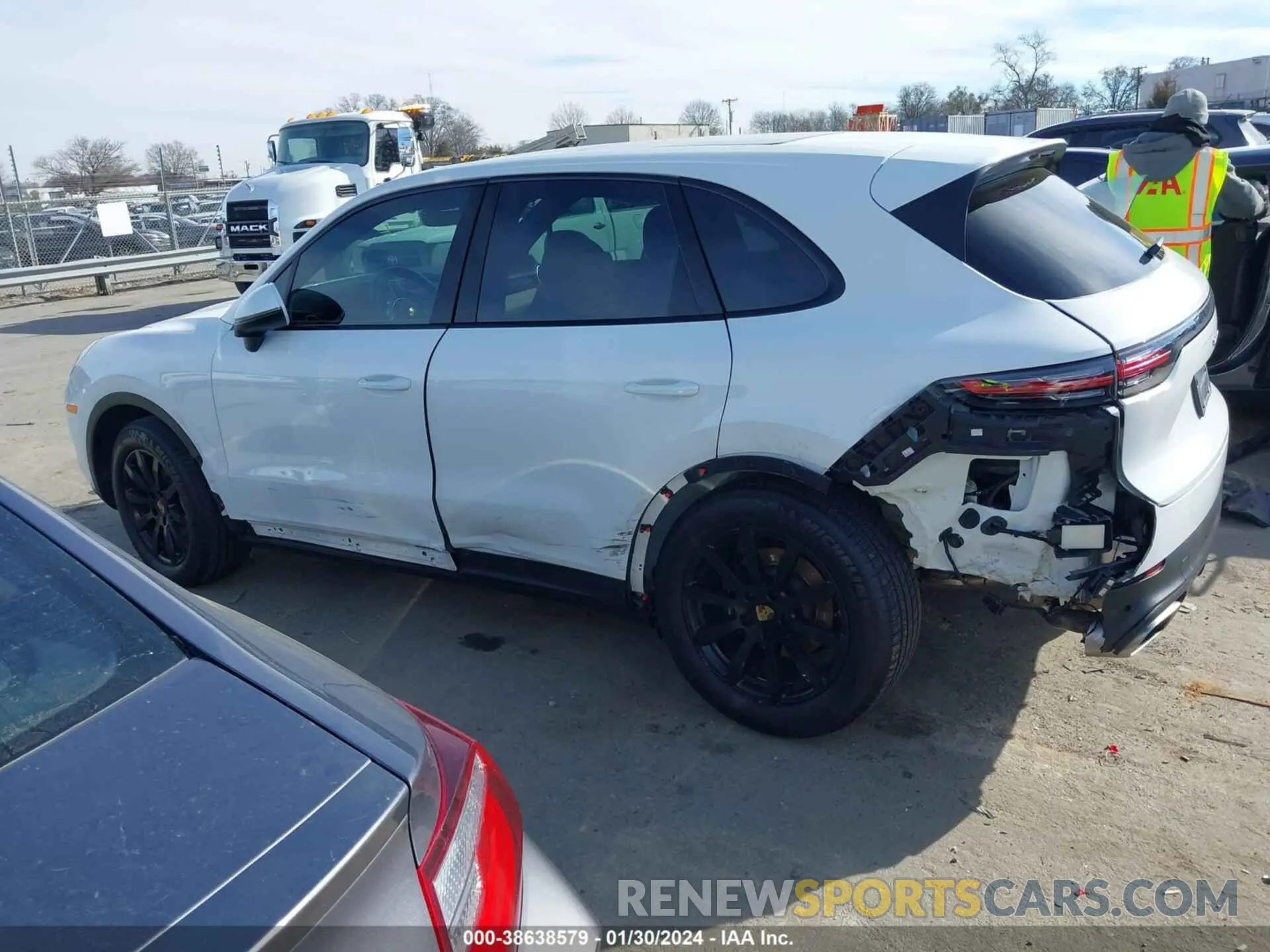 15 Photograph of a damaged car WP1AA2AY4MDA06950 PORSCHE CAYENNE 2021