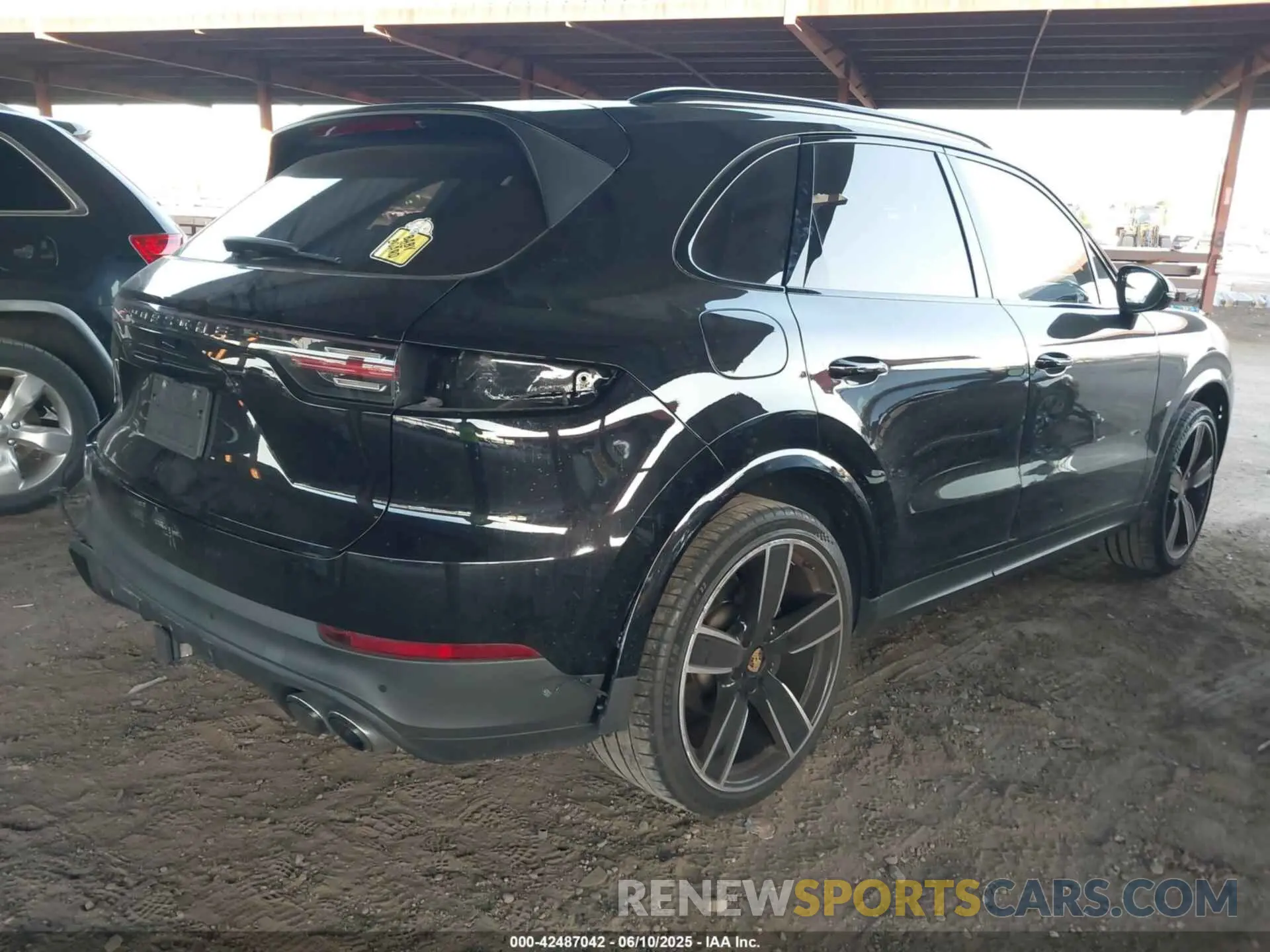 4 Photograph of a damaged car WP1AA2AY5MDA04012 PORSCHE CAYENNE 2021