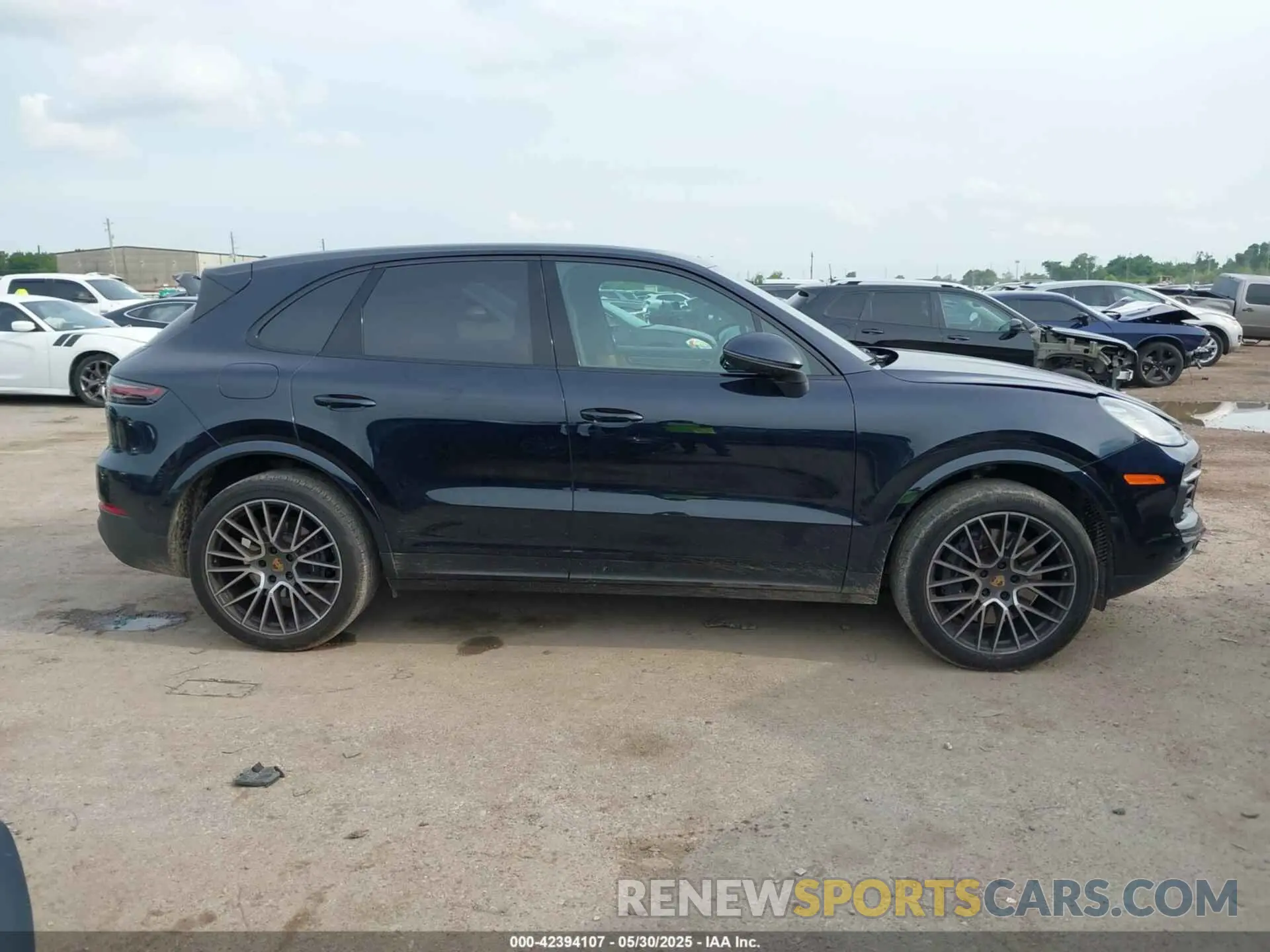 12 Photograph of a damaged car WP1AA2AY5MDA04835 PORSCHE CAYENNE 2021