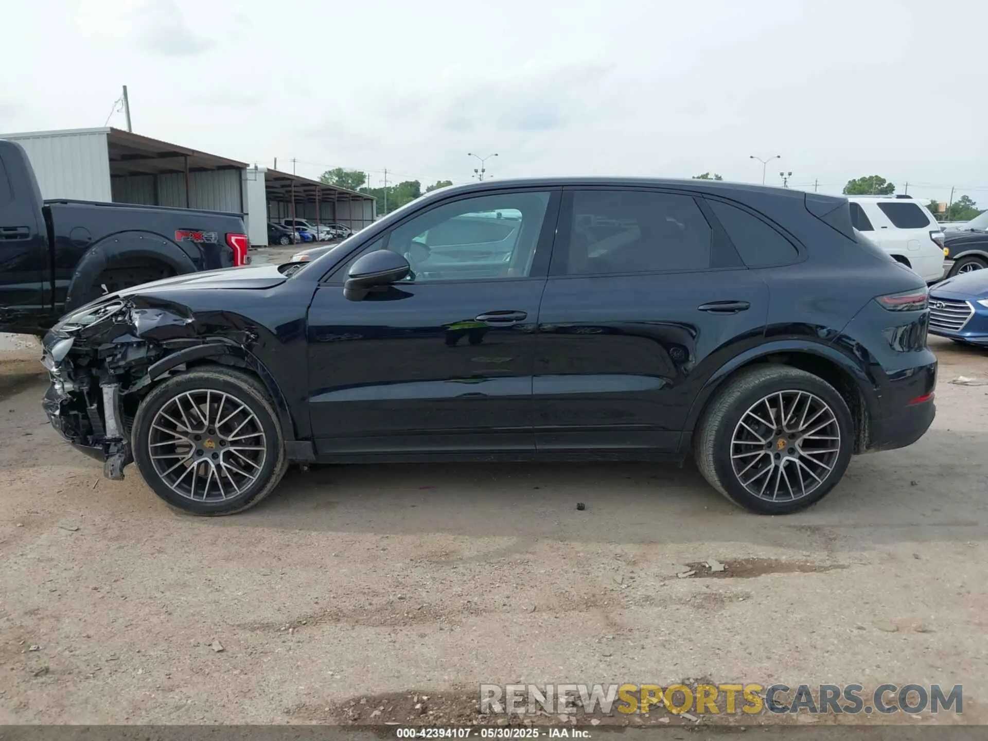 13 Photograph of a damaged car WP1AA2AY5MDA04835 PORSCHE CAYENNE 2021