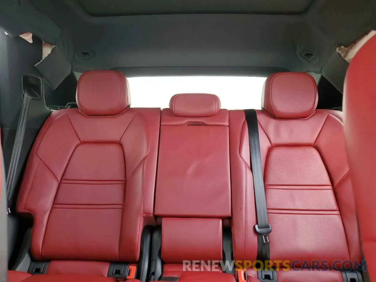 10 Photograph of a damaged car WP1AA2AY9MDA07852 PORSCHE CAYENNE 2021