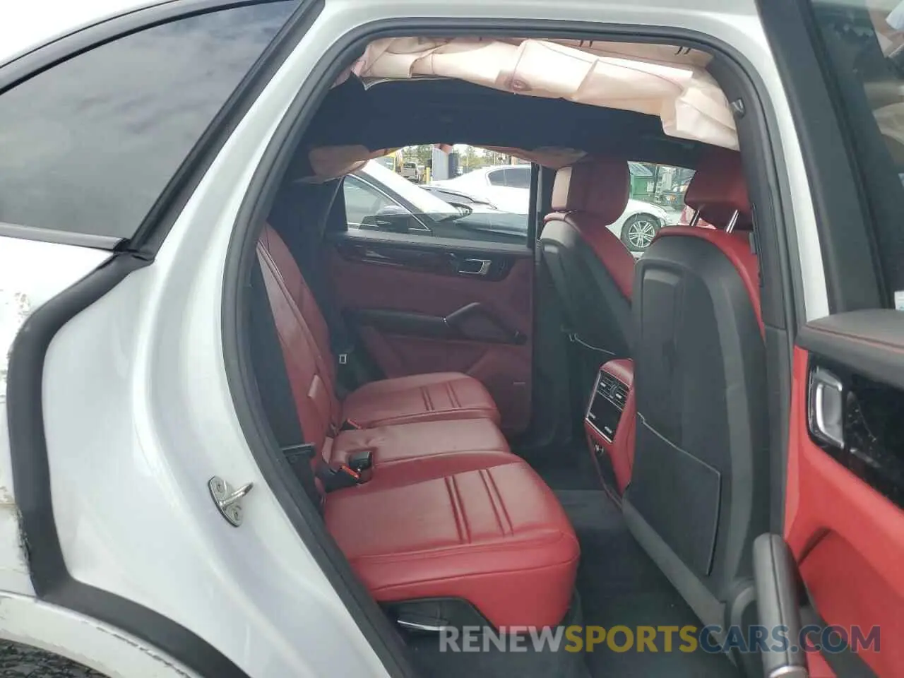 11 Photograph of a damaged car WP1AA2AY9MDA07852 PORSCHE CAYENNE 2021