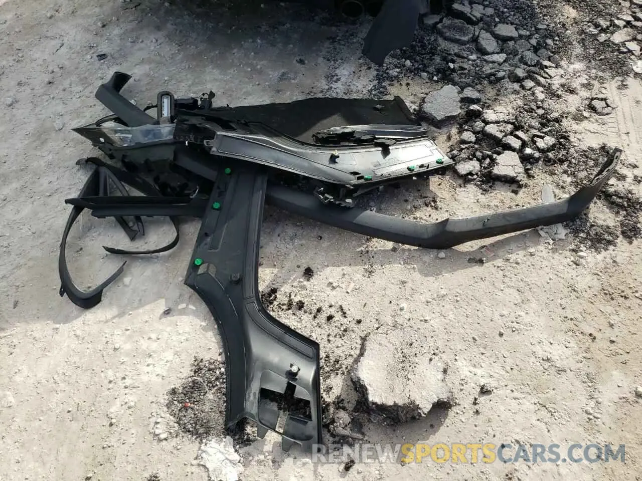 13 Photograph of a damaged car WP1AB2AY8MDA27555 PORSCHE CAYENNE 2021