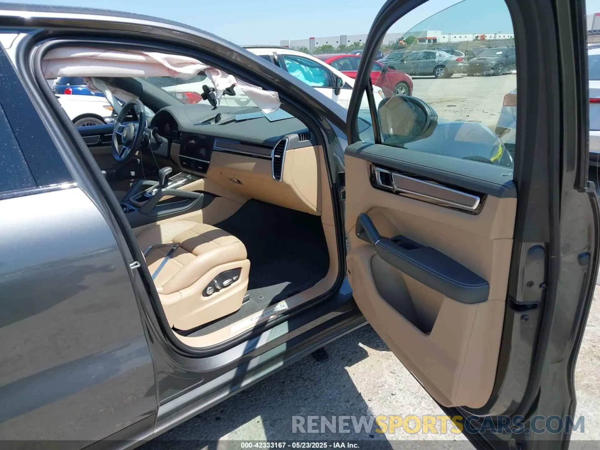 5 Photograph of a damaged car WP1AB2AY8MDA28690 PORSCHE CAYENNE 2021