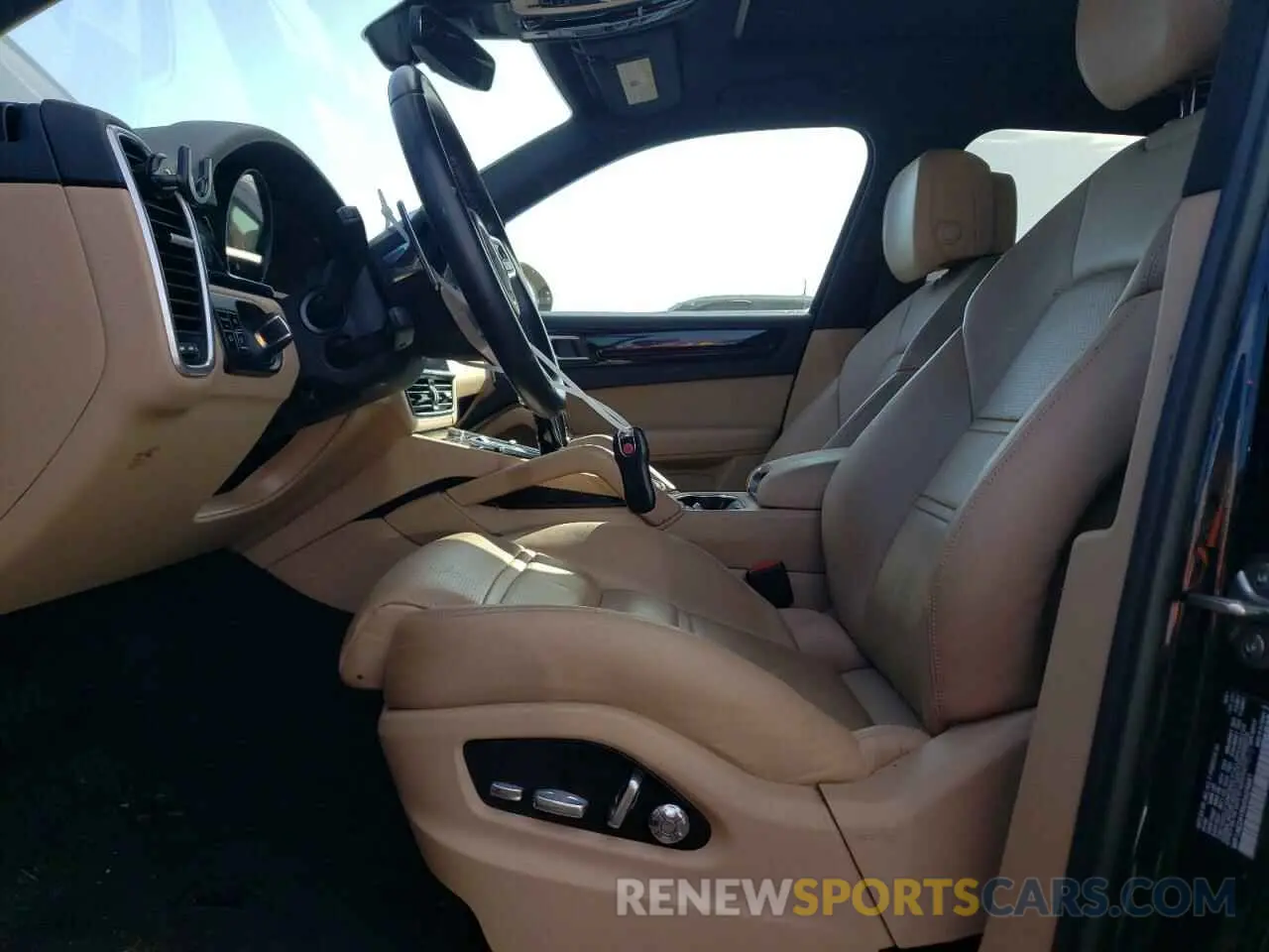 7 Photograph of a damaged car WP1AE2AYXMDA24681 PORSCHE CAYENNE 2021