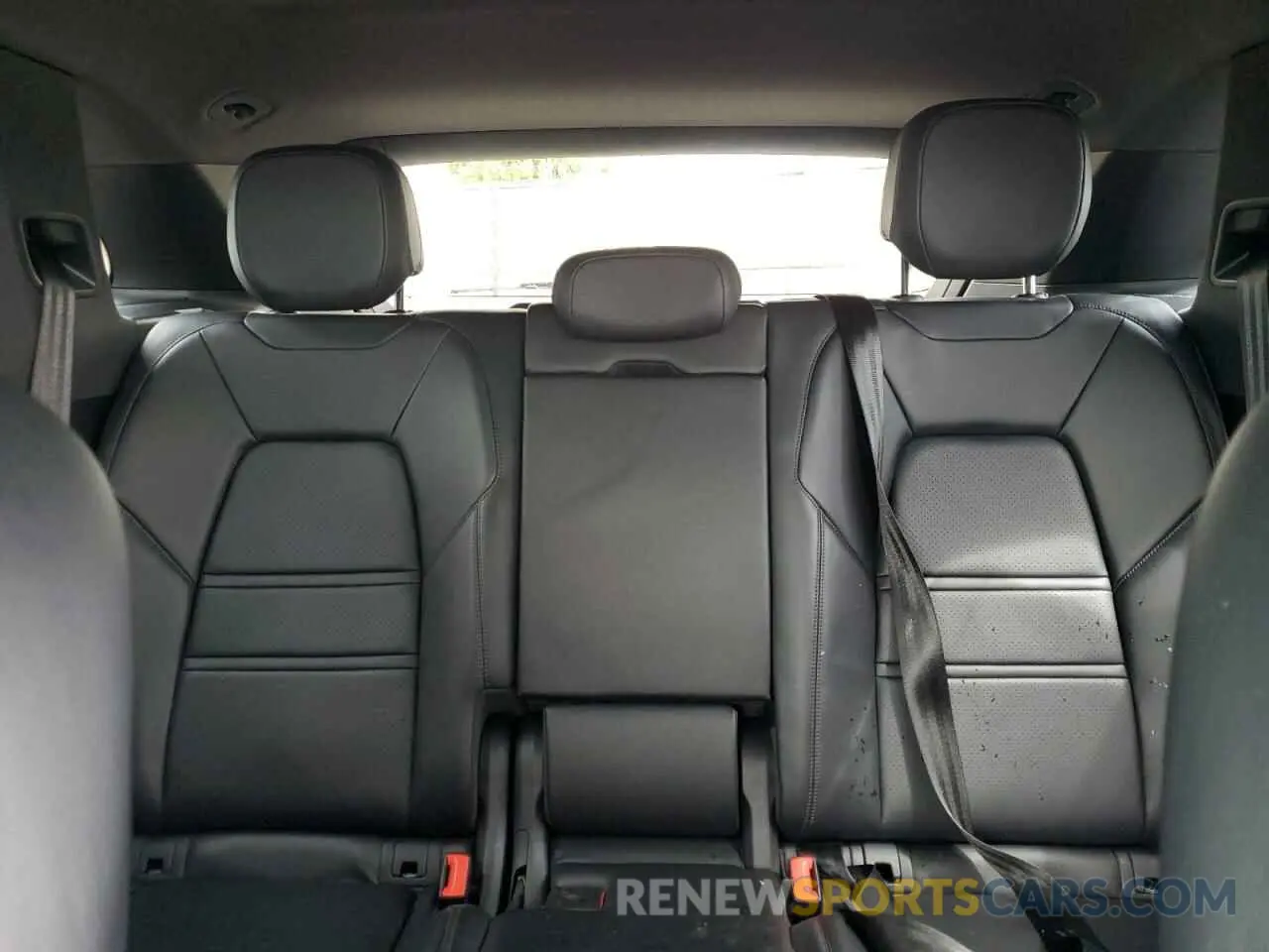10 Photograph of a damaged car WP1AE2AYXMDA24972 PORSCHE CAYENNE 2021