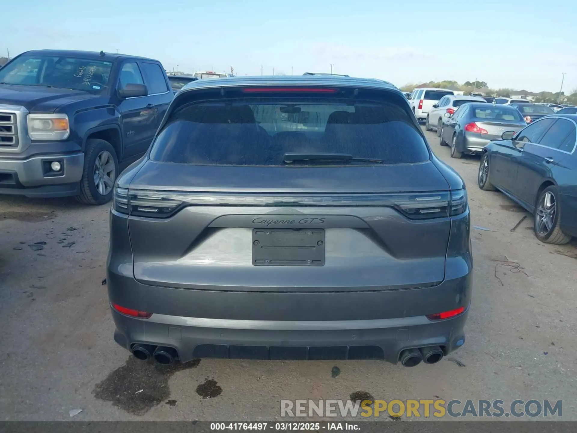 16 Photograph of a damaged car WP1AG2AY5MDA33993 PORSCHE CAYENNE 2021