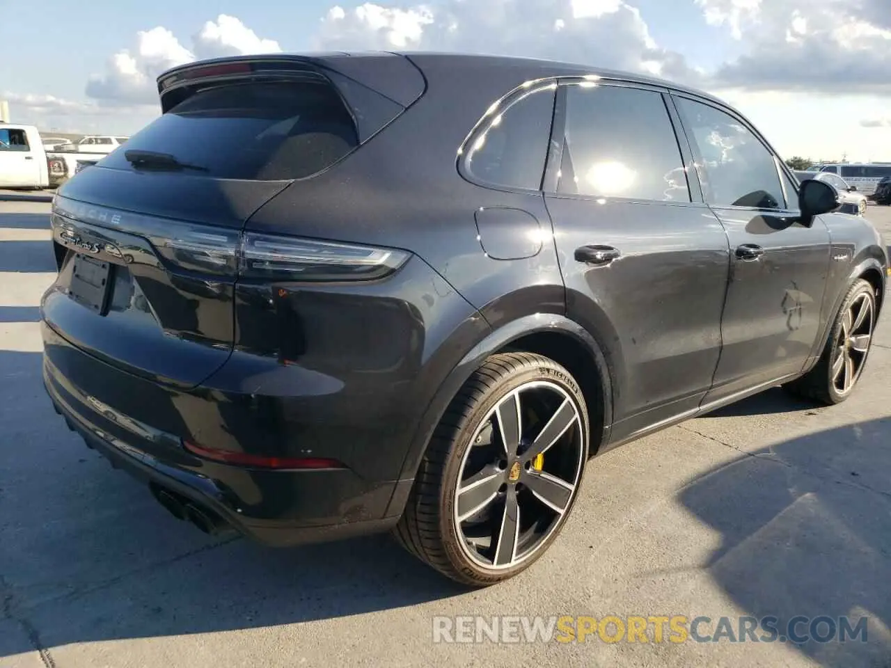 3 Photograph of a damaged car WP1AH2AY6MDA38066 PORSCHE CAYENNE 2021