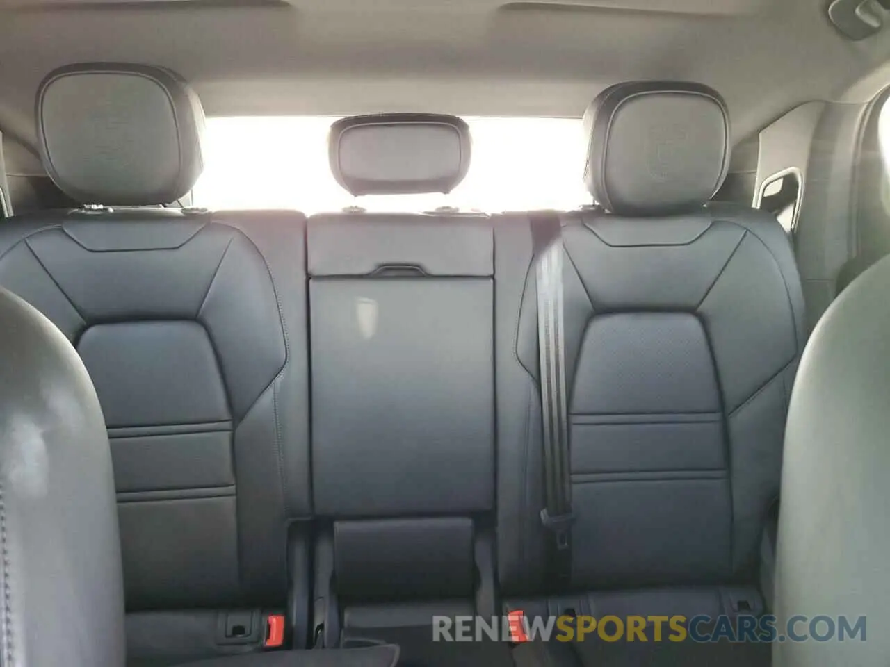 10 Photograph of a damaged car WP1BA2AY1MDA42096 PORSCHE CAYENNE 2021