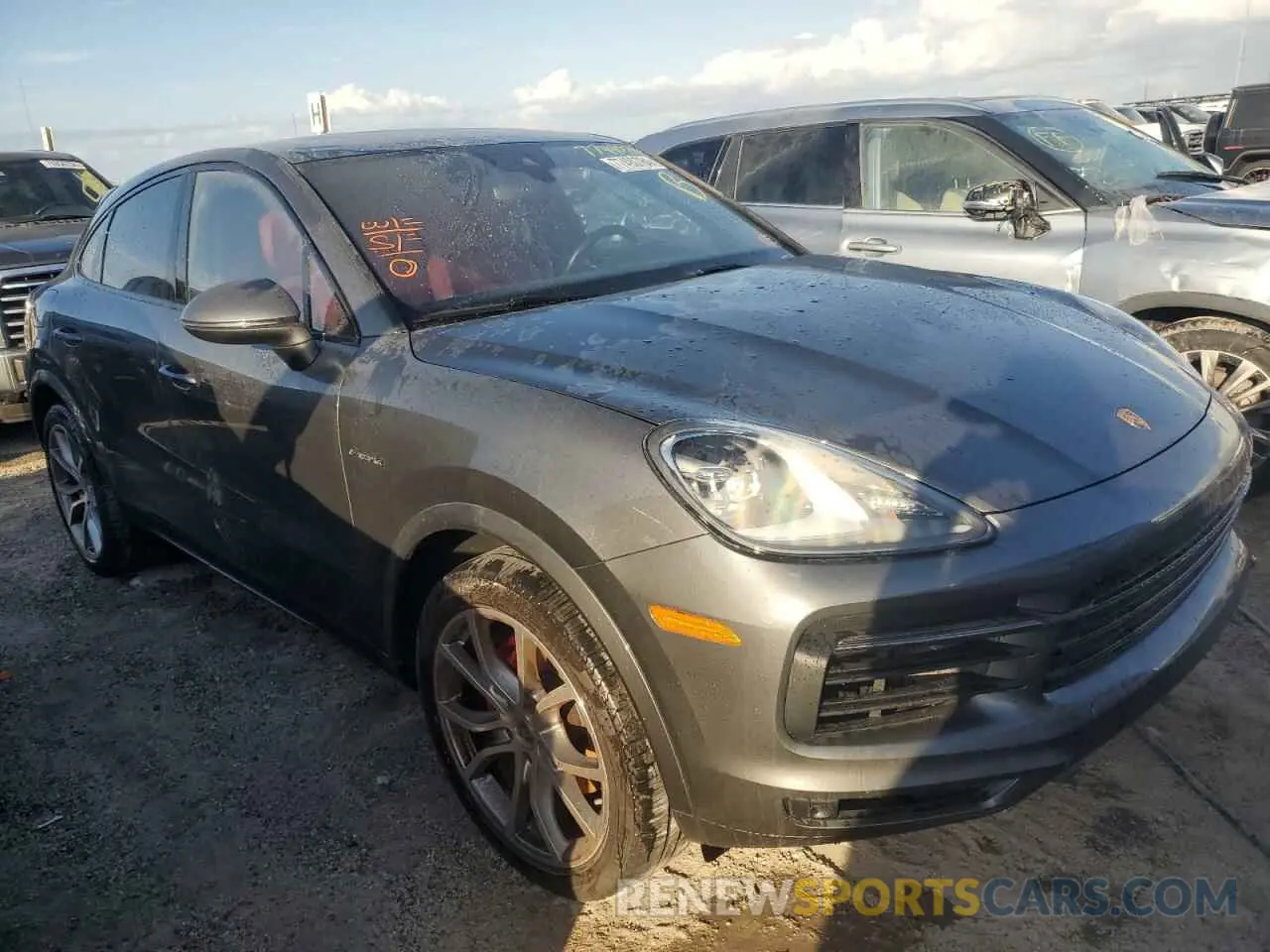 4 Photograph of a damaged car WP1BE2AY9MDA44196 PORSCHE CAYENNE 2021