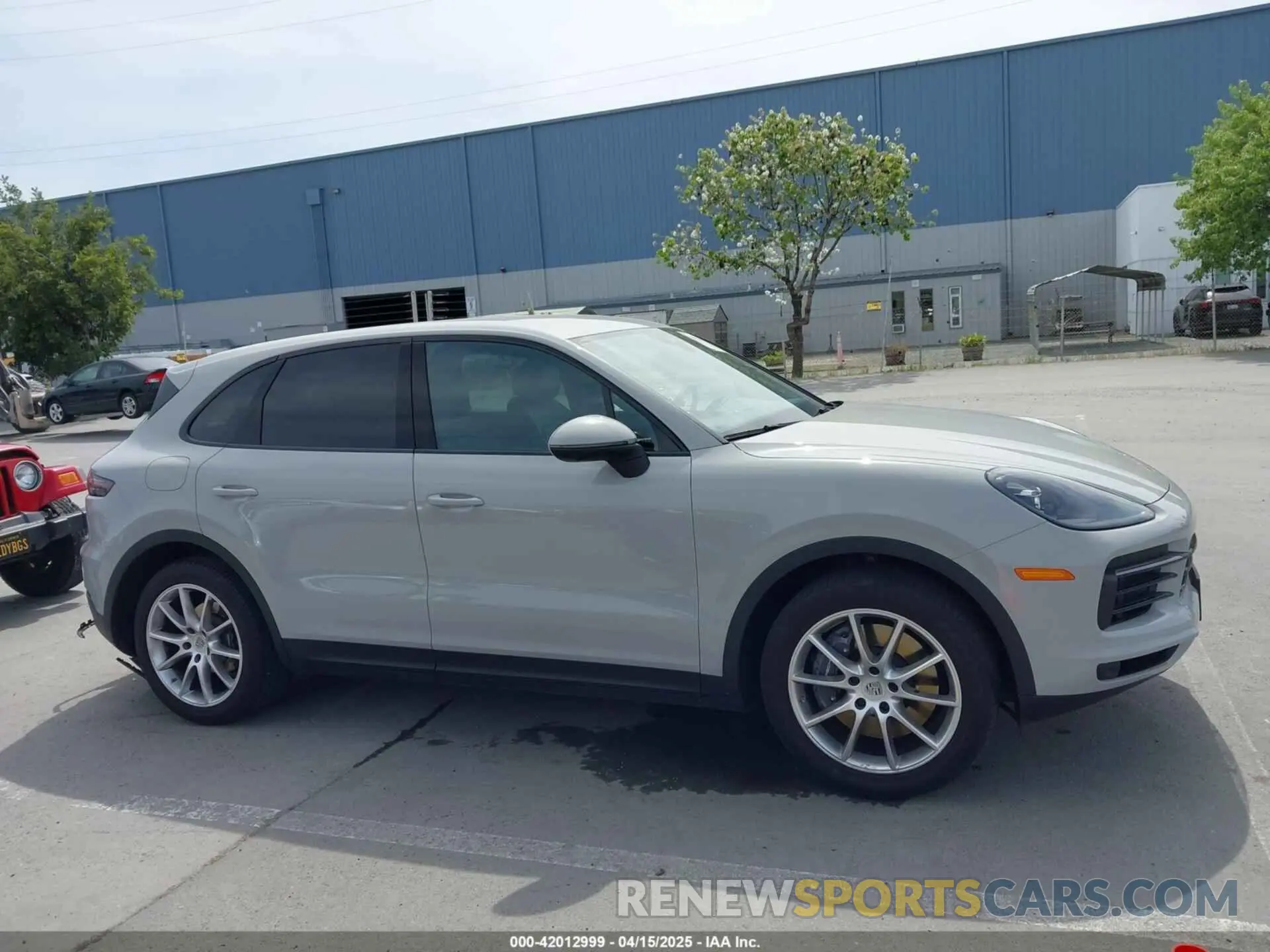 13 Photograph of a damaged car WP1AA2AY0NDA03531 PORSCHE CAYENNE 2022