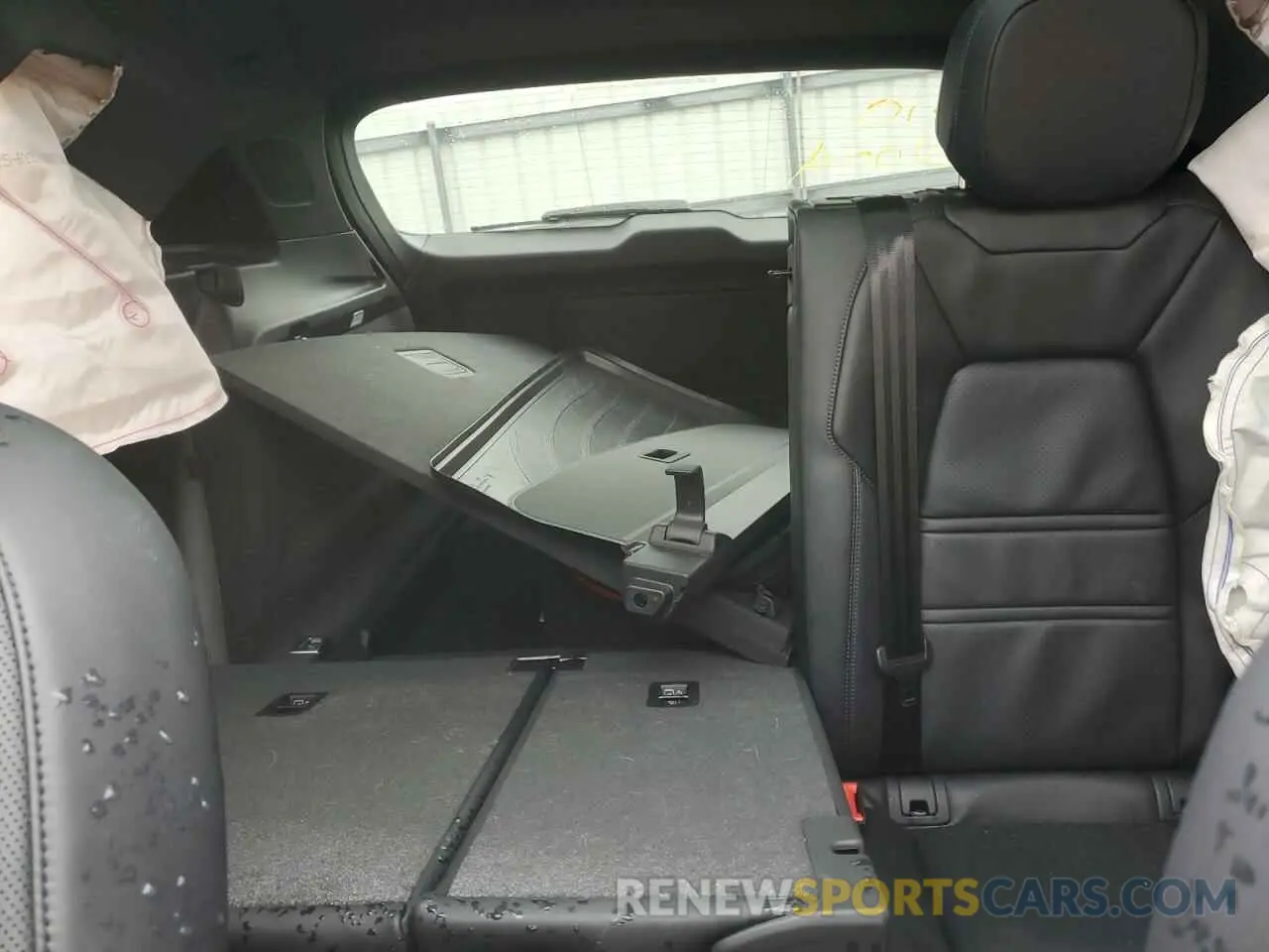 10 Photograph of a damaged car WP1AA2AY0NDA04582 PORSCHE CAYENNE 2022